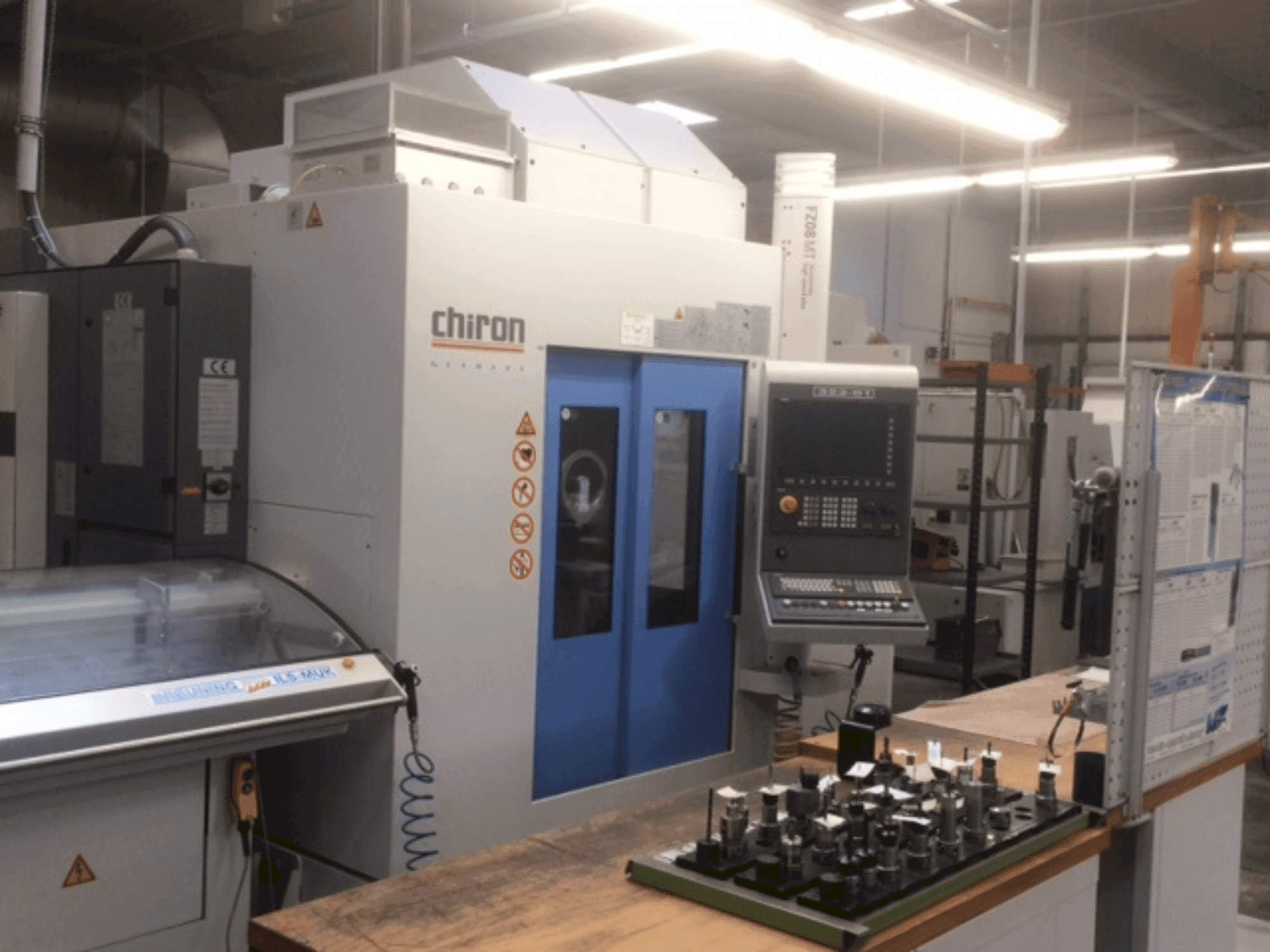 Vooraanzicht  van CHIRON FZ08 MT (2011)  machine