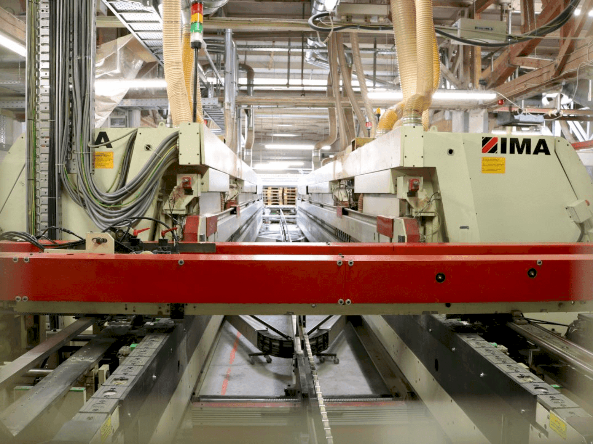 Vooraanzicht  van IMA Angular transfer  machine