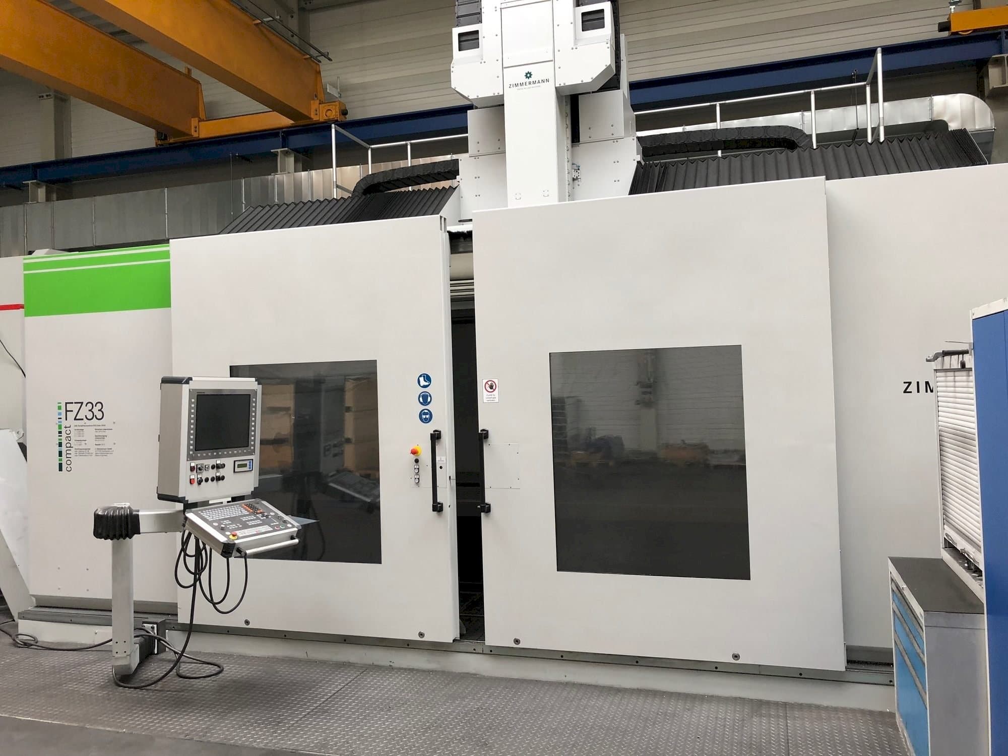 Vooraanzicht  van Zimmermann FZ33C  machine