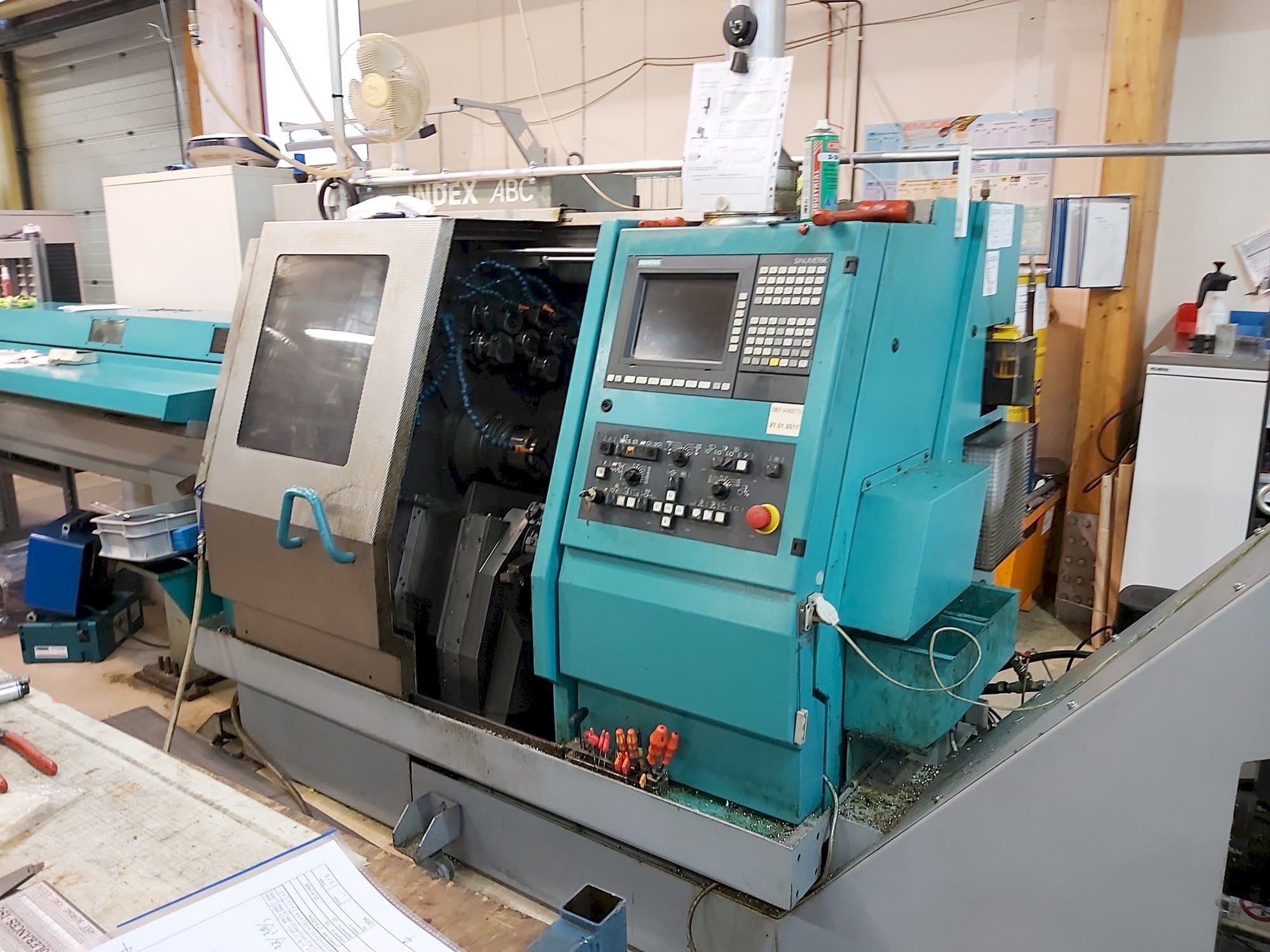 Vooraanzicht  van Index ABC  machine