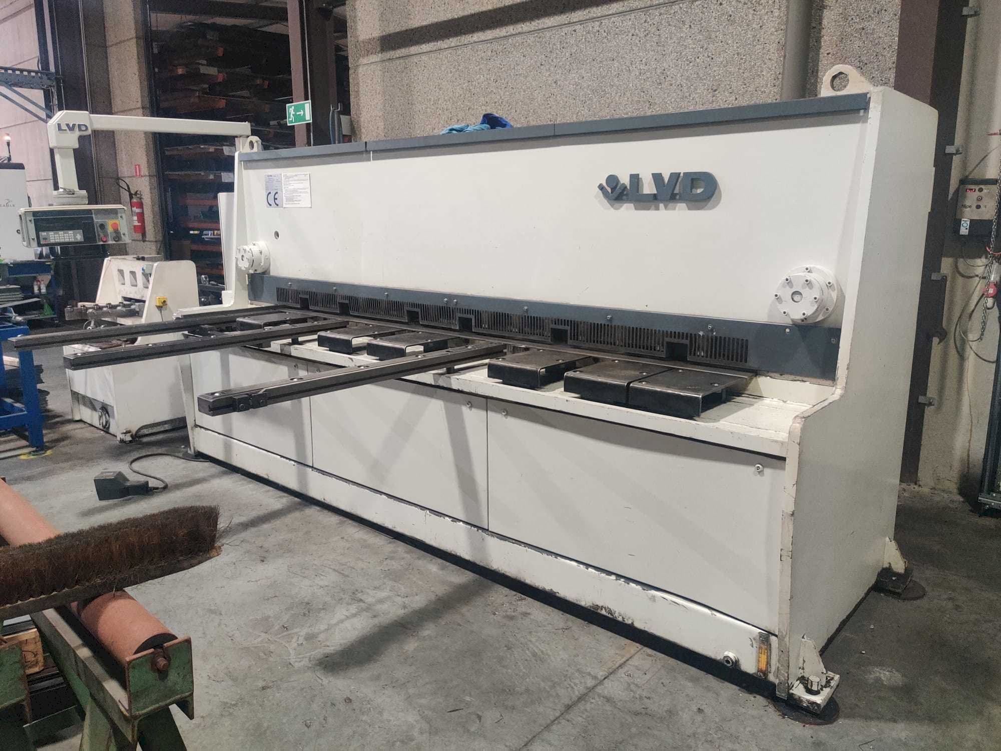 Vooraanzicht  van LVD HST-E 31/10  machine