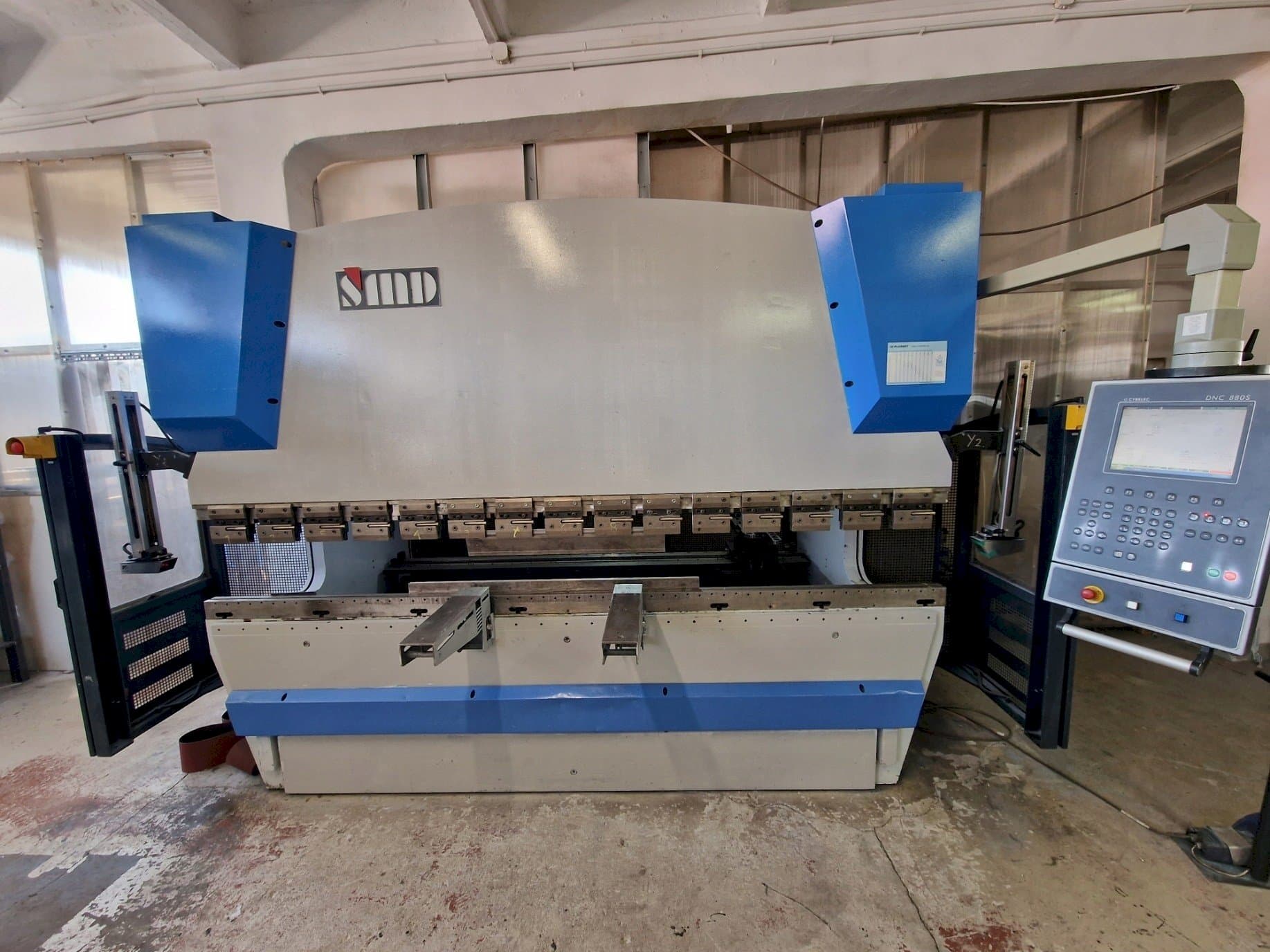 Vooraanzicht  van SMD PBH 3100  machine