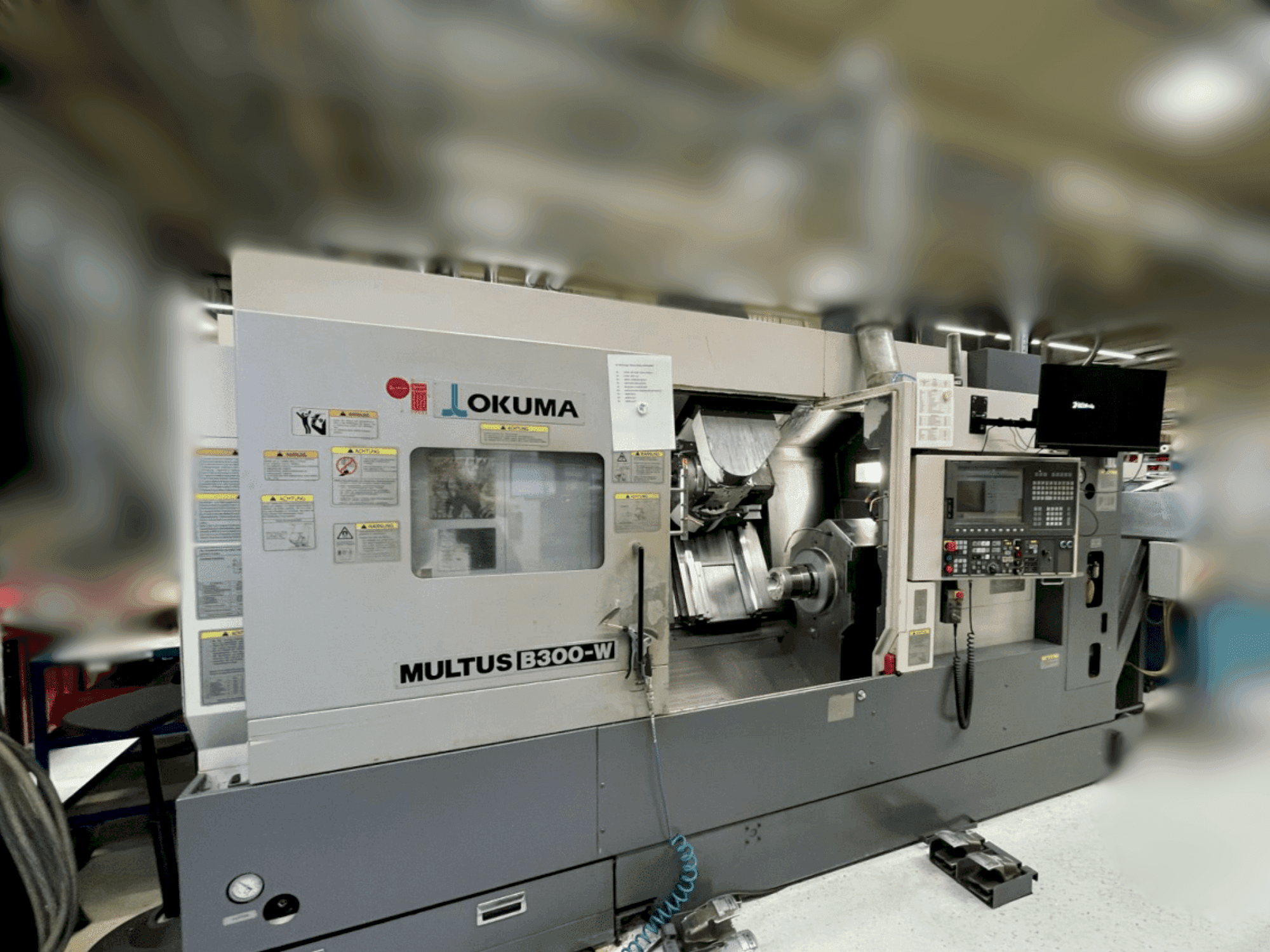 Vooraanzicht  van Okuma Multus B300-W  machine