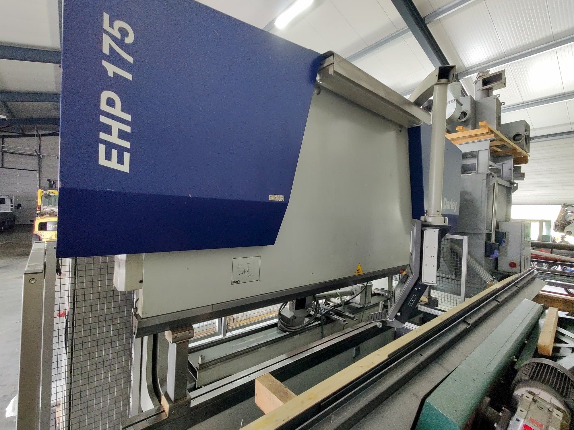 Links zicht  van Darley EHP 175.31/25  machine