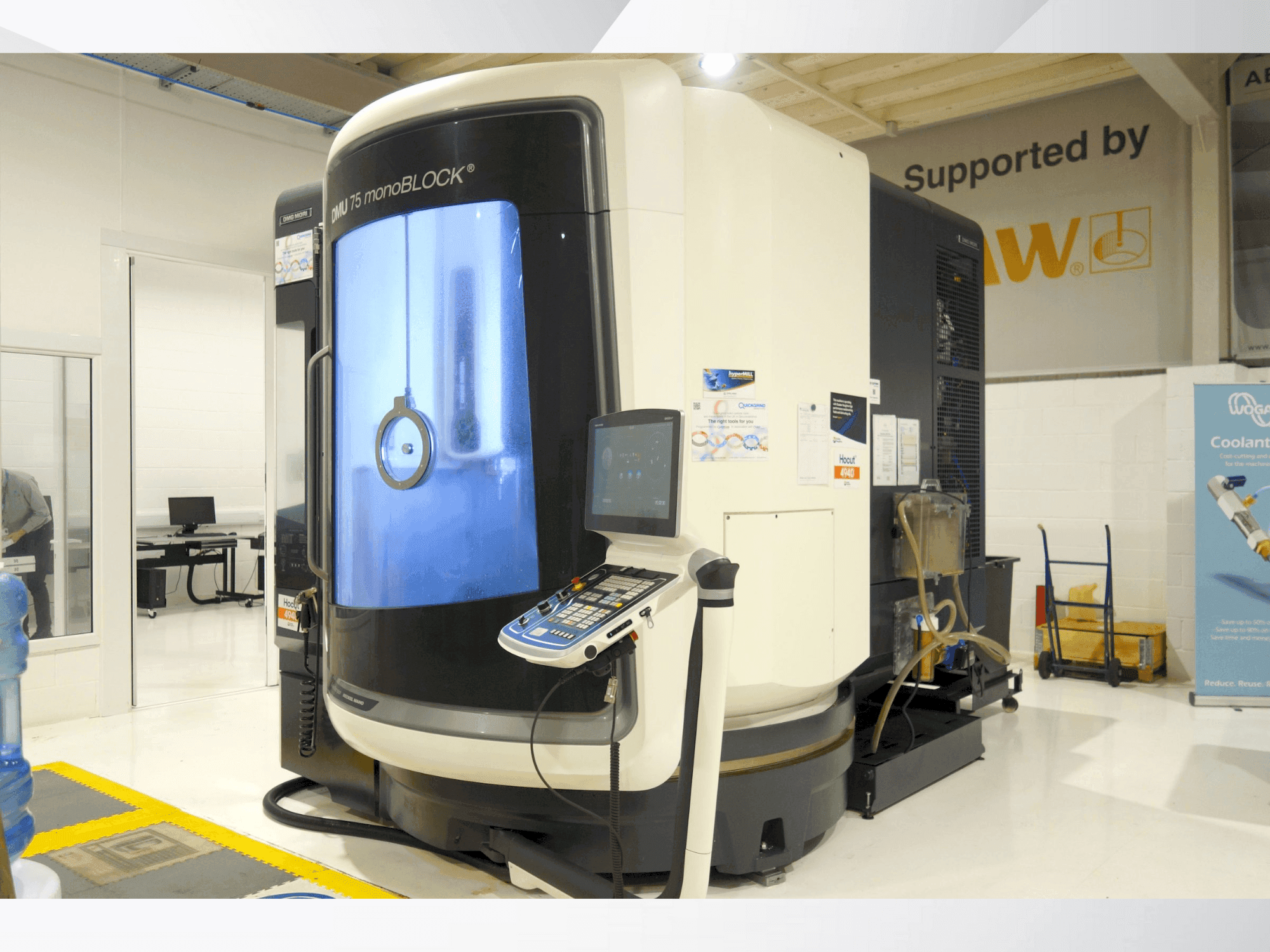 Vooraanzicht  van DMG MORI DMU 75 Monoblock  machine