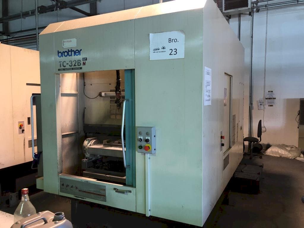 Vooraanzicht  van Brother TC 32B  machine