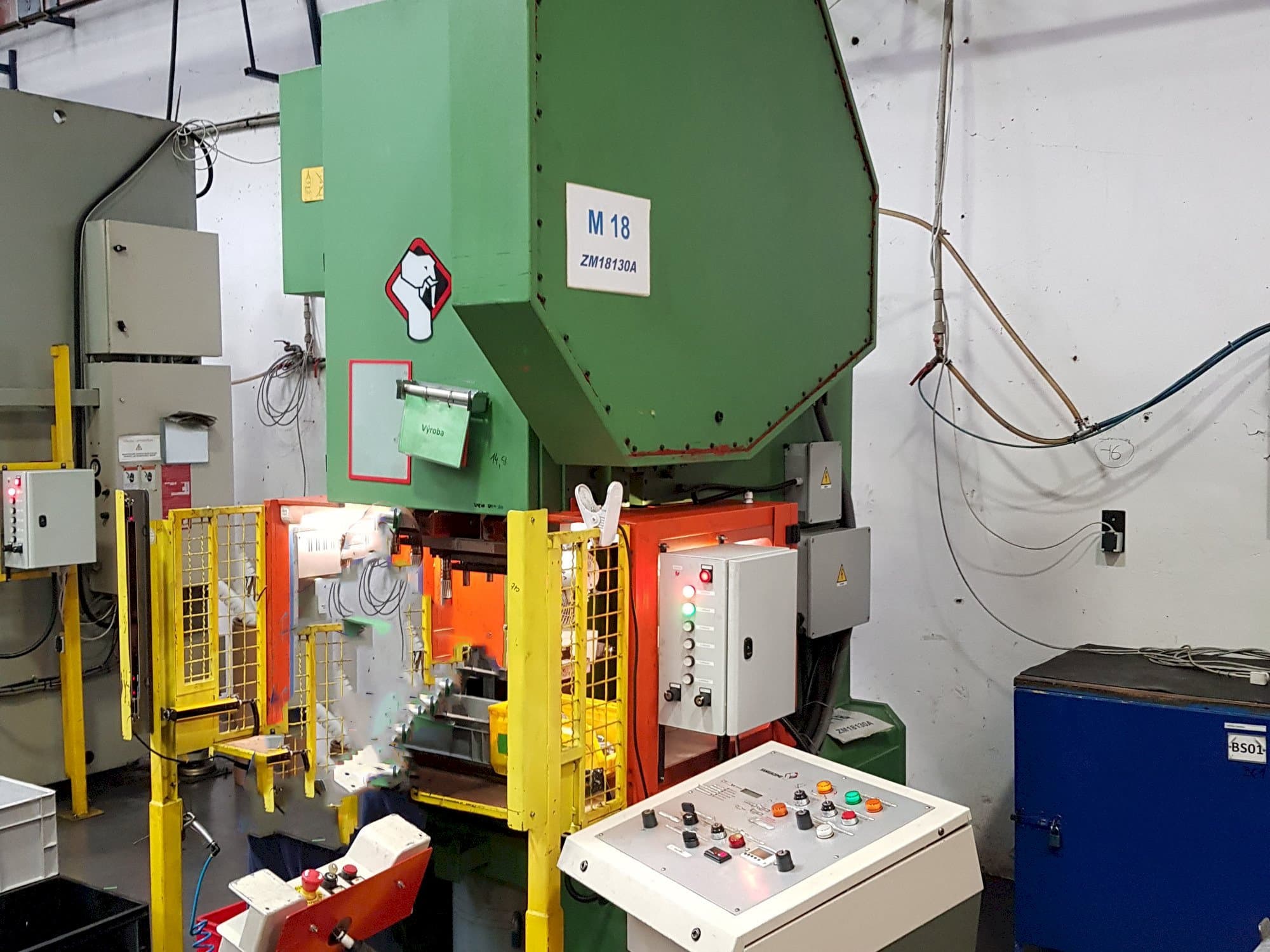 Vooraanzicht  van Giacomo									 T 130R  machine