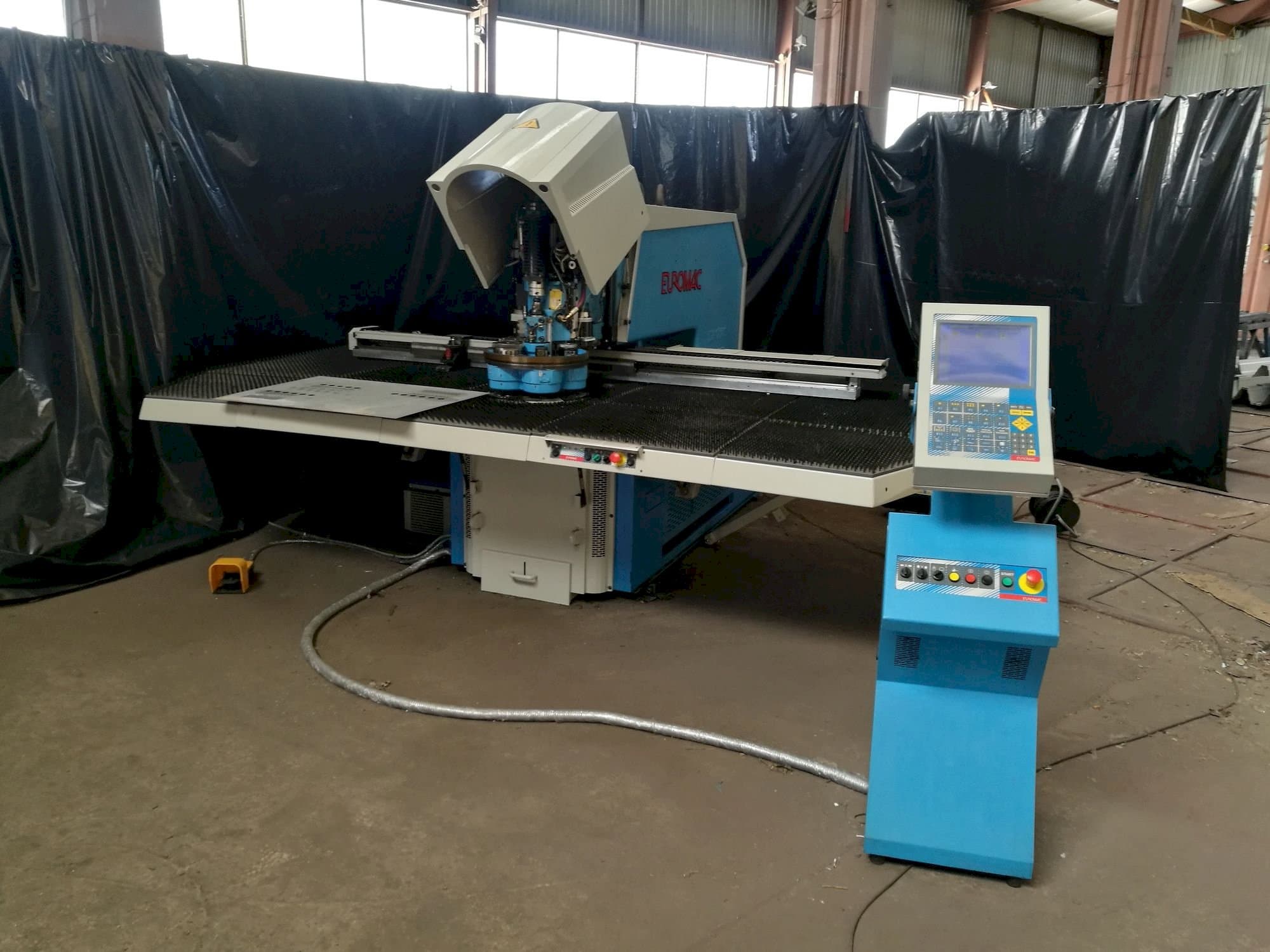 Vooraanzicht  van Euromac MTX INDEX  machine