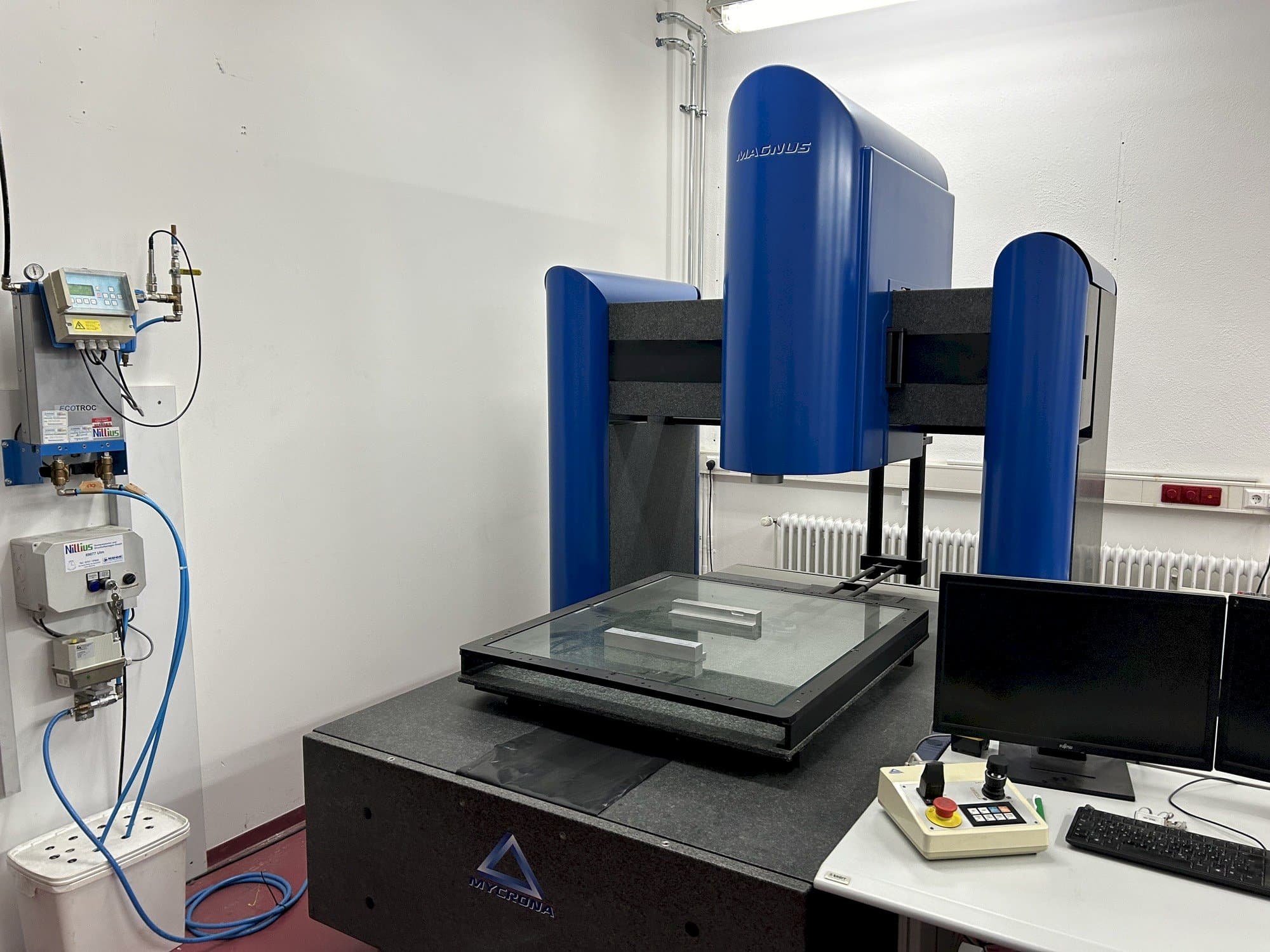 Vooraanzicht  van MYCRONA Magnus BL  machine