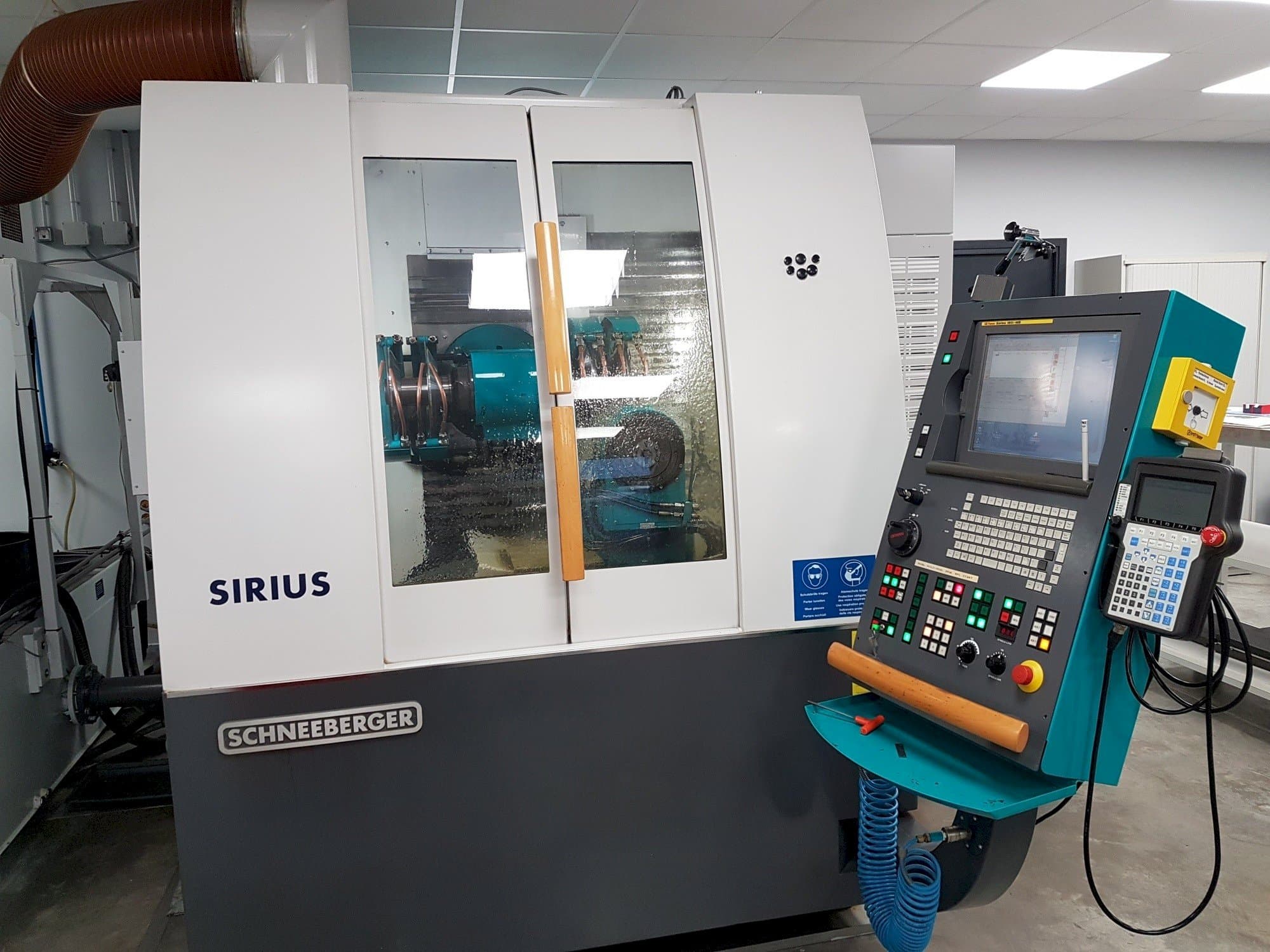 Vooraanzicht  van Schneeberger Sirius HPM  machine