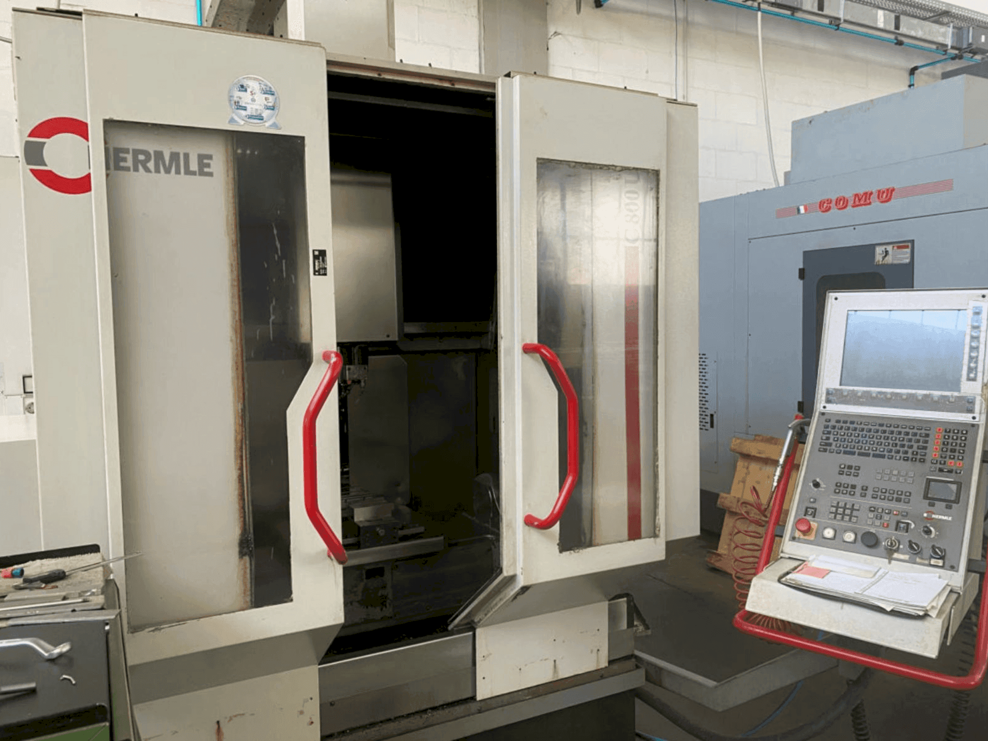 Vooraanzicht  van HERMLE C 800 U  machine