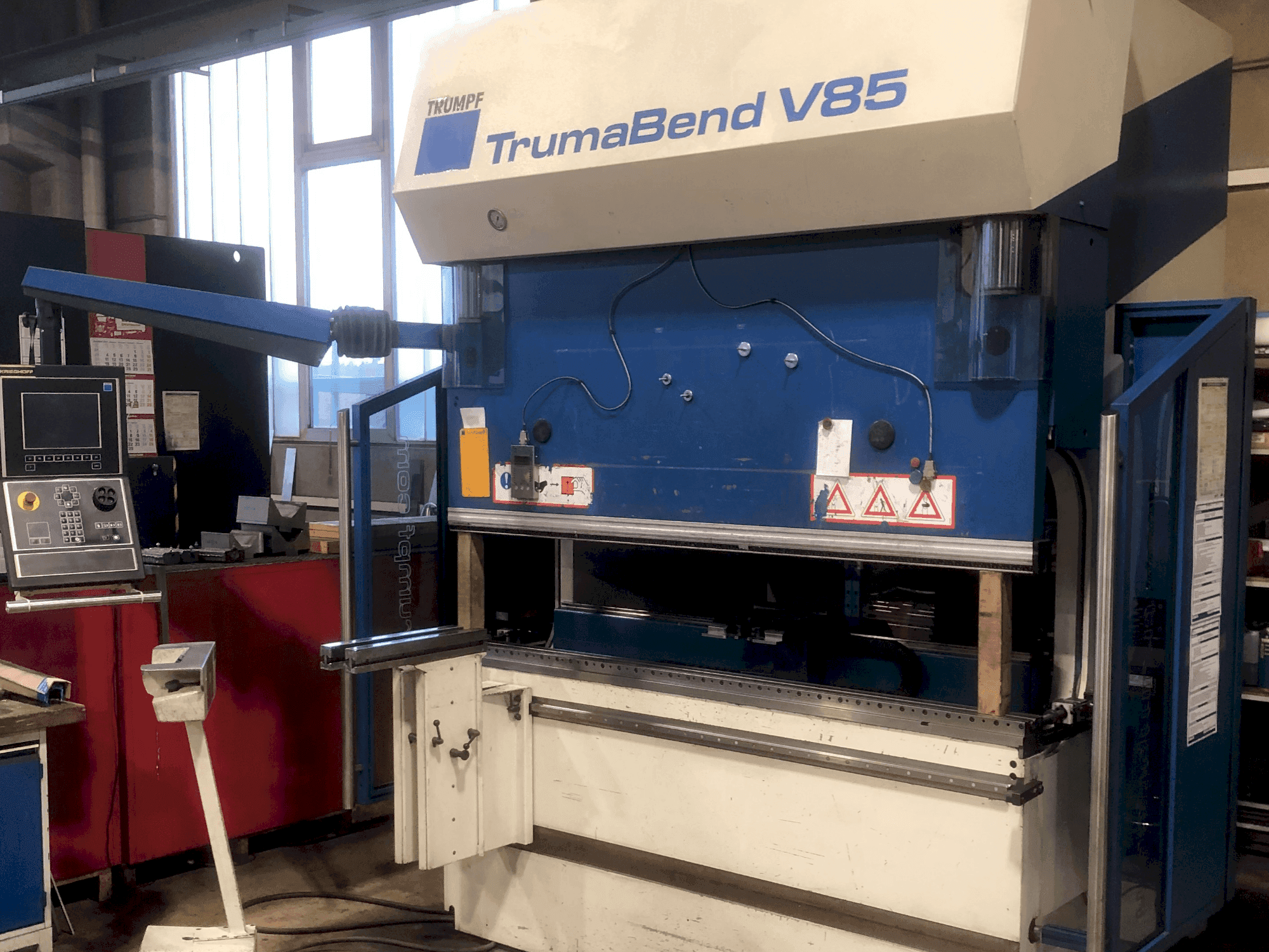 Vooraanzicht  van TRUMPF TrumaBend V85X  machine