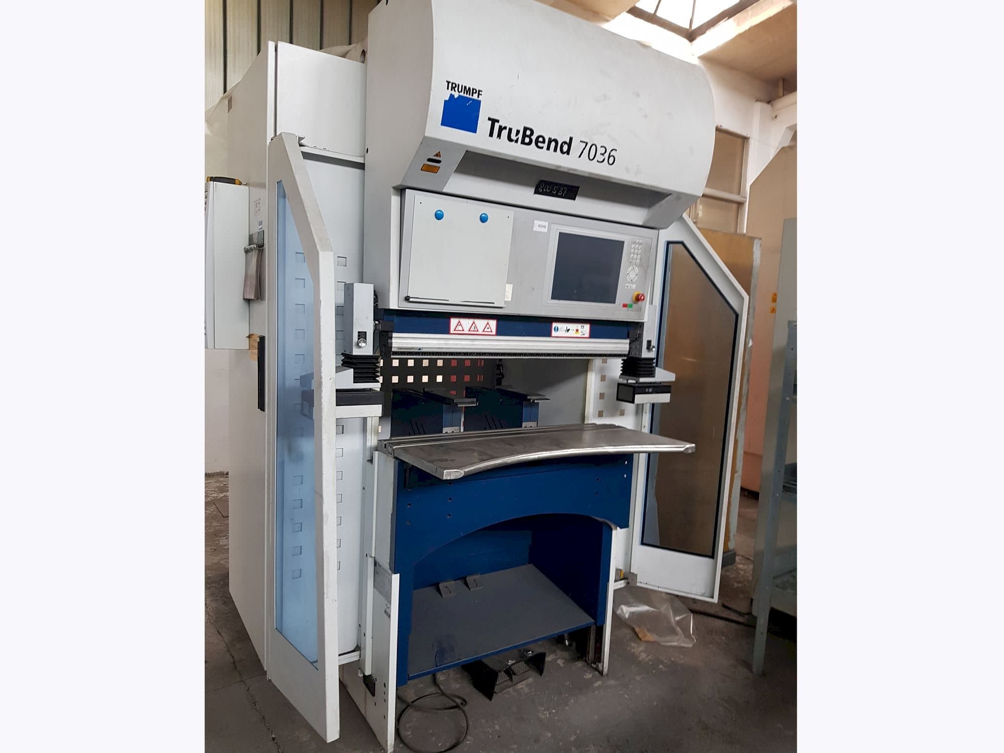 Vooraanzicht van Trumpf TruBend 7036 machine