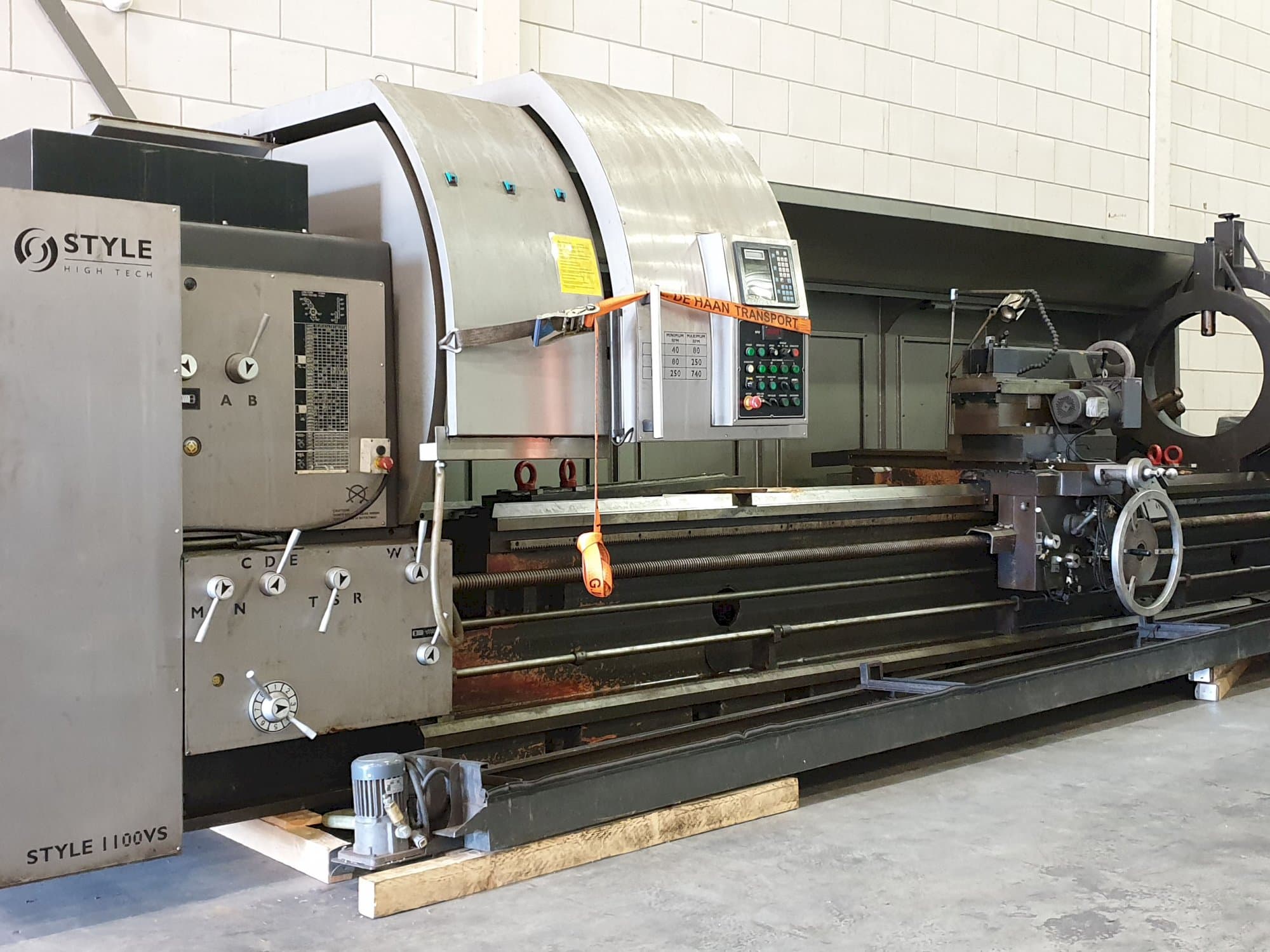 Vooraanzicht  van STYLE 1100VS machine