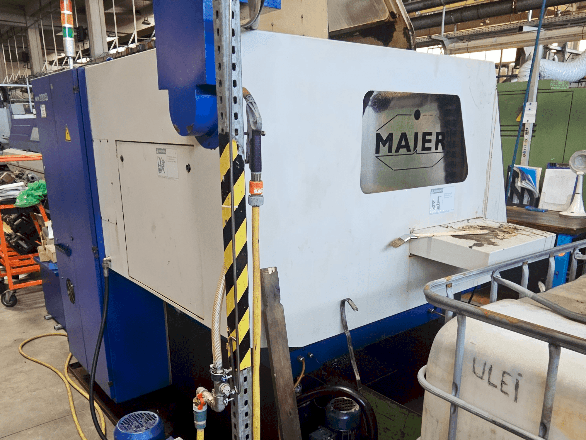 Vooraanzicht  van Maier ML 36D  machine