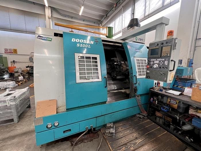 Vooraanzicht  van Doosan S550L  machine