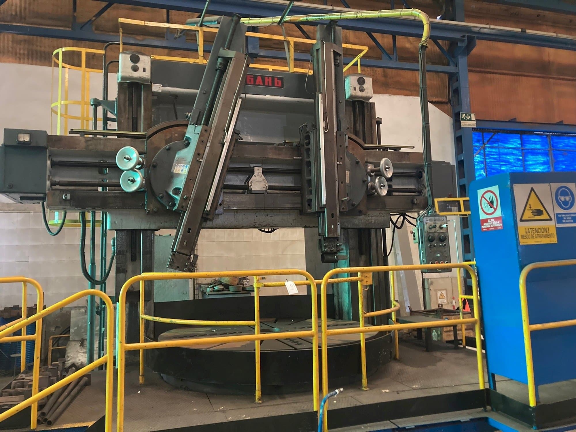 Vooraanzicht  van STANKO   machine