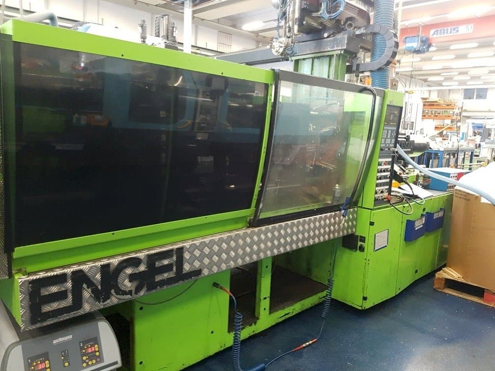 Vooraanzicht  van ENGEL ES 600/145 ST  machine