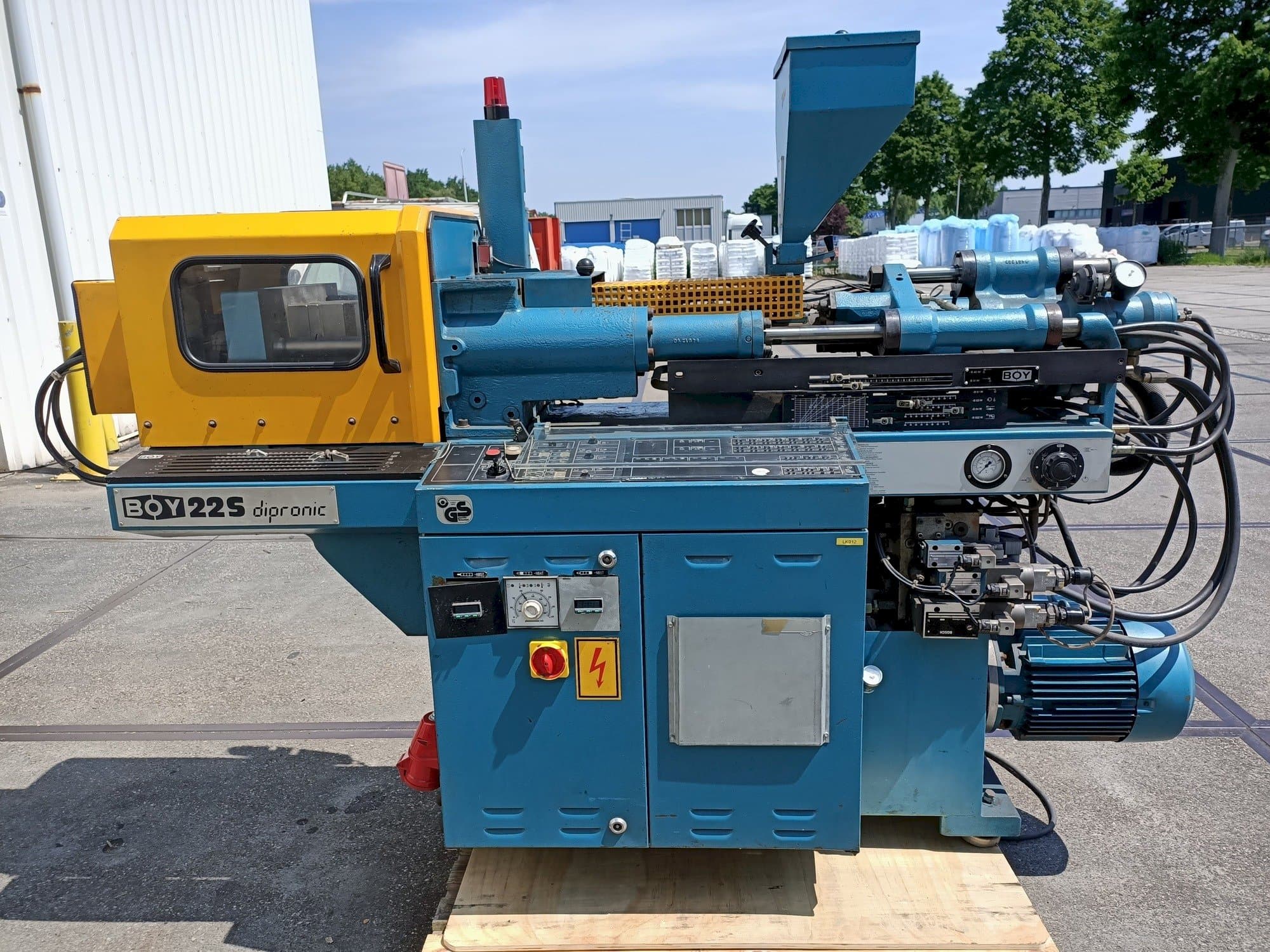 Vooraanzicht  van BOY 22S dipronic  machine