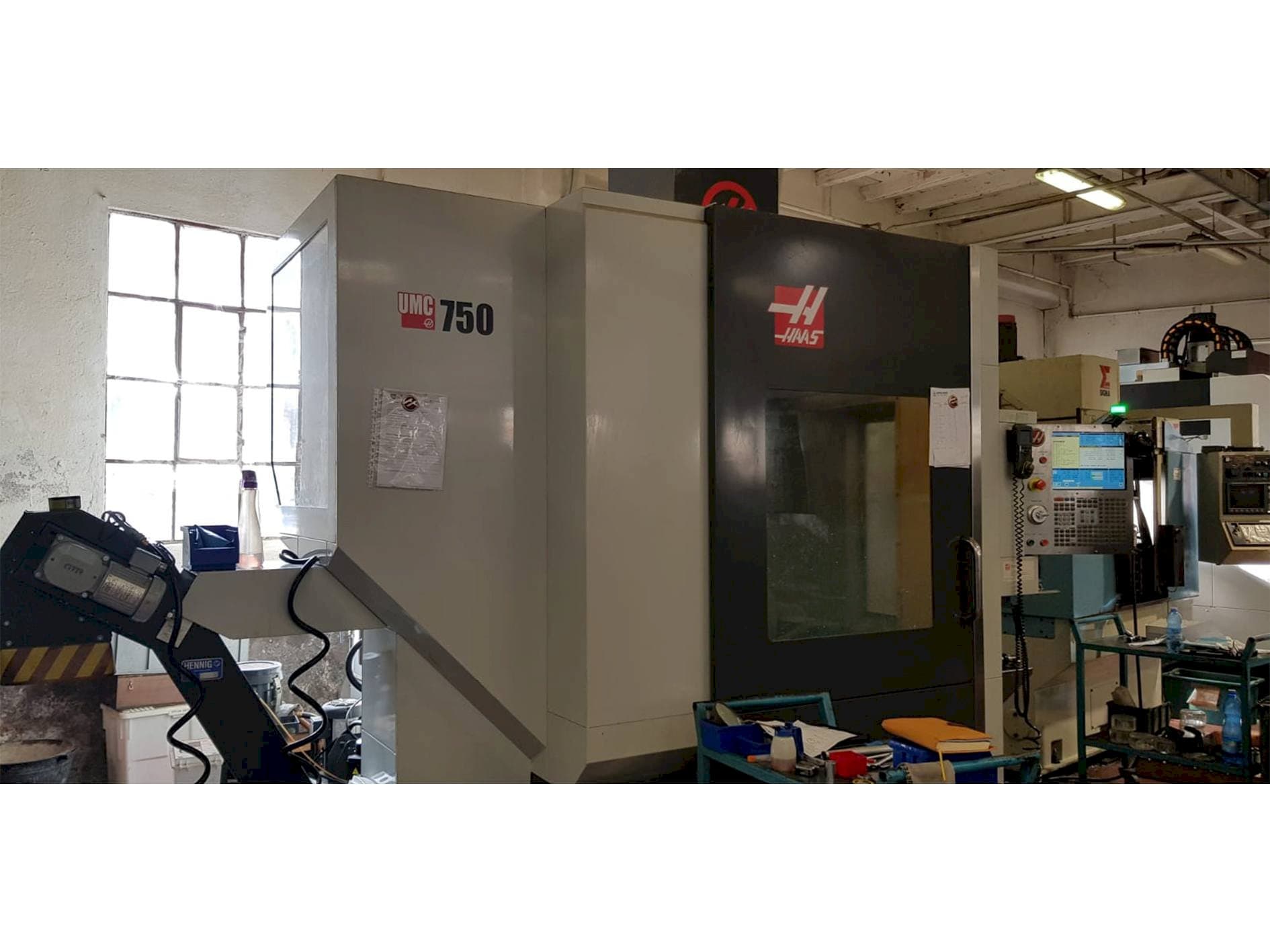 Vooraanzicht  van HAAS UMC 750  machine