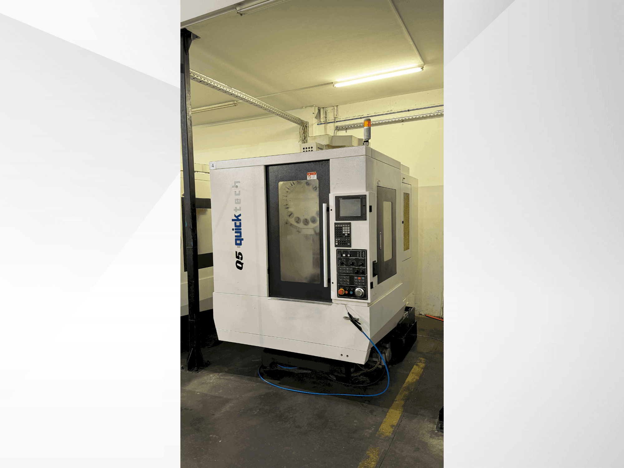 Vooraanzicht  van Quick-Tech Q5  machine