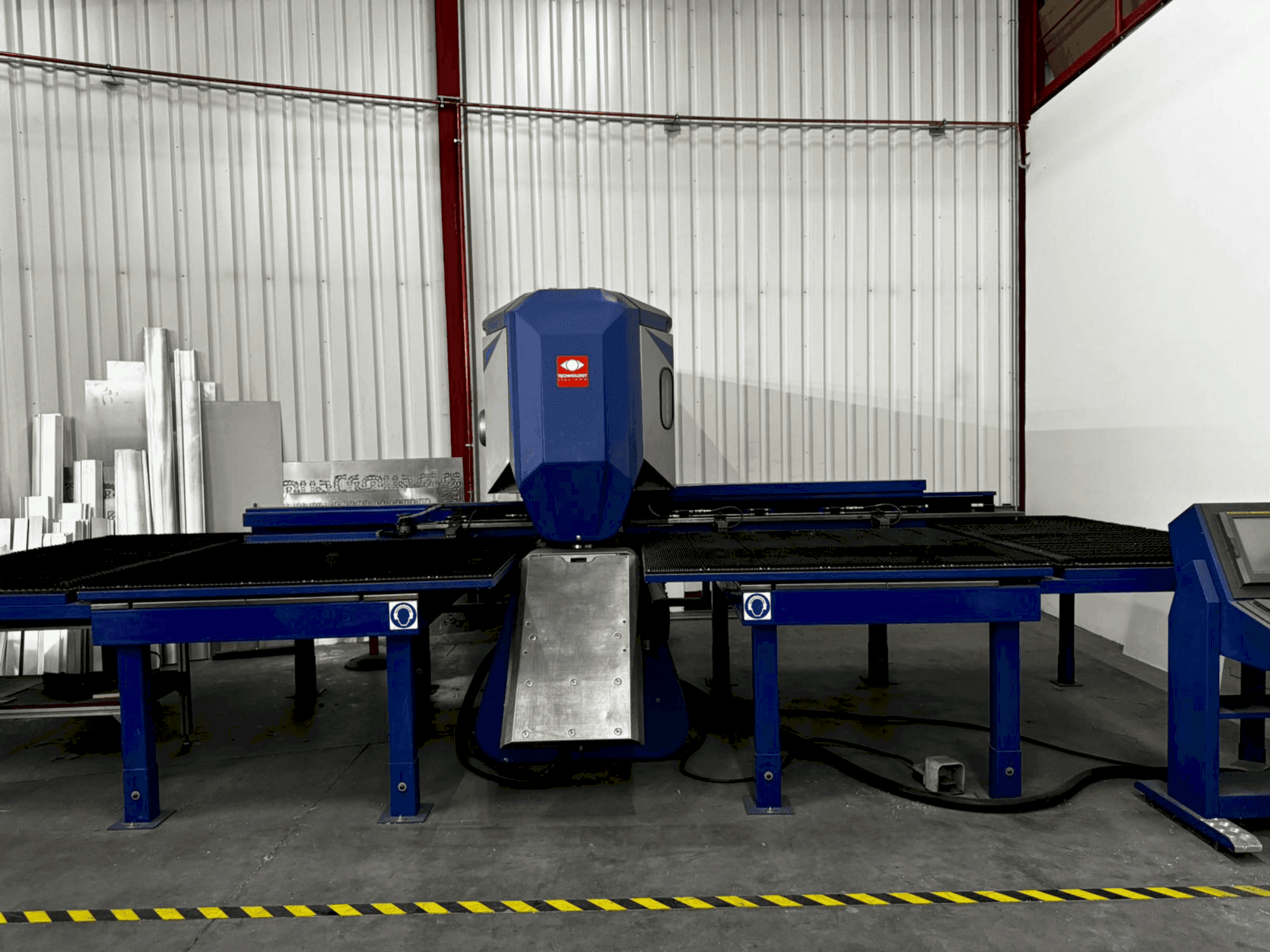 Vooraanzicht  van TECHNOLOGY Tecnotransfer 1500x3000  machine