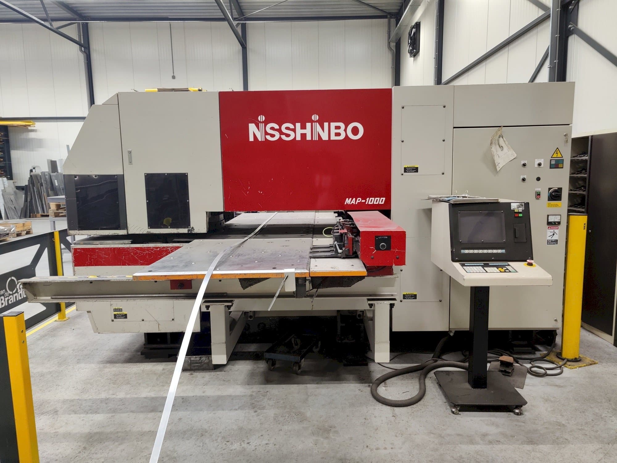 Vooraanzicht  van Nisshinbo MAP-1000  machine