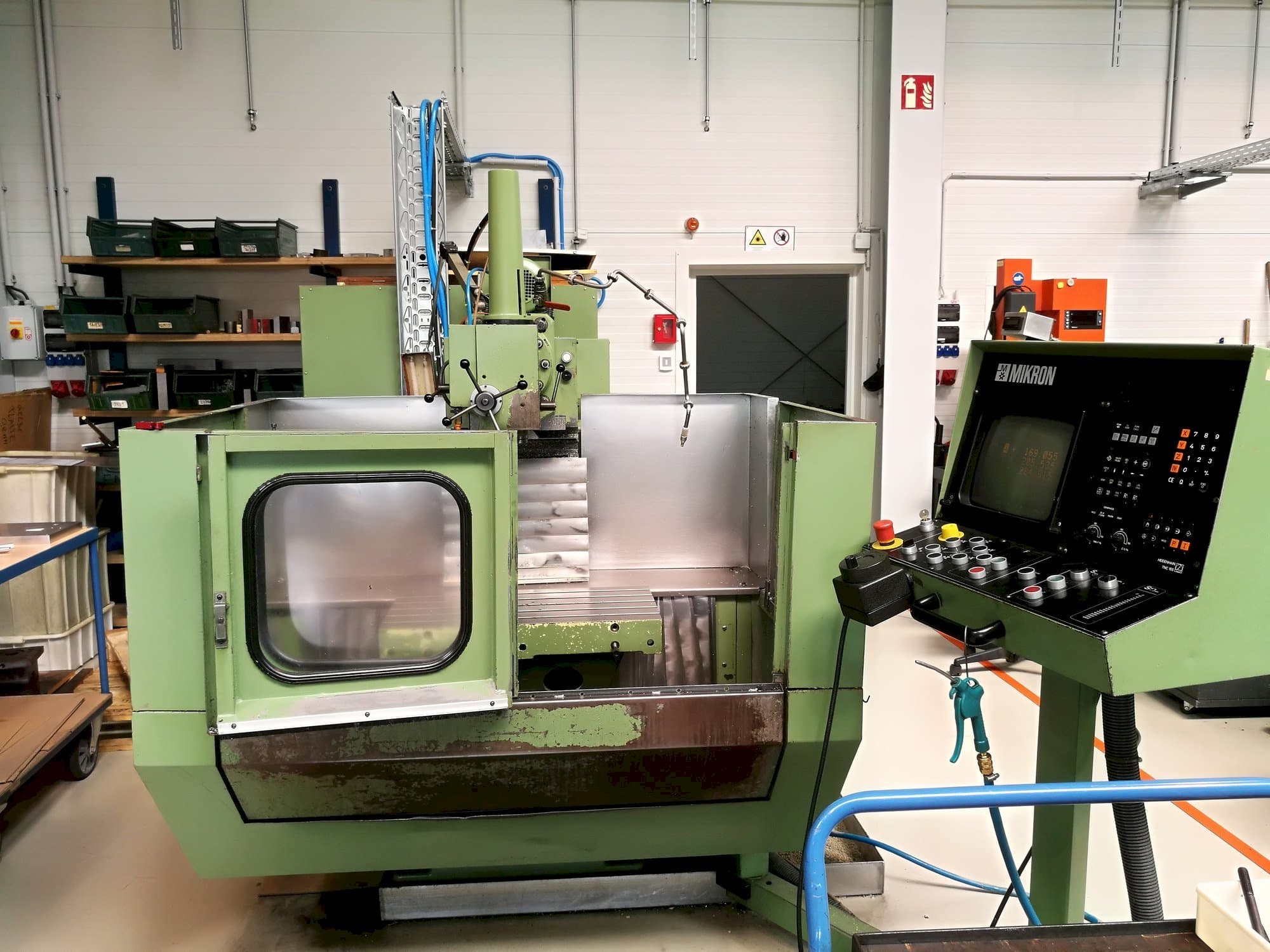 Vooraanzicht  van MIKRON WF 21 C  machine