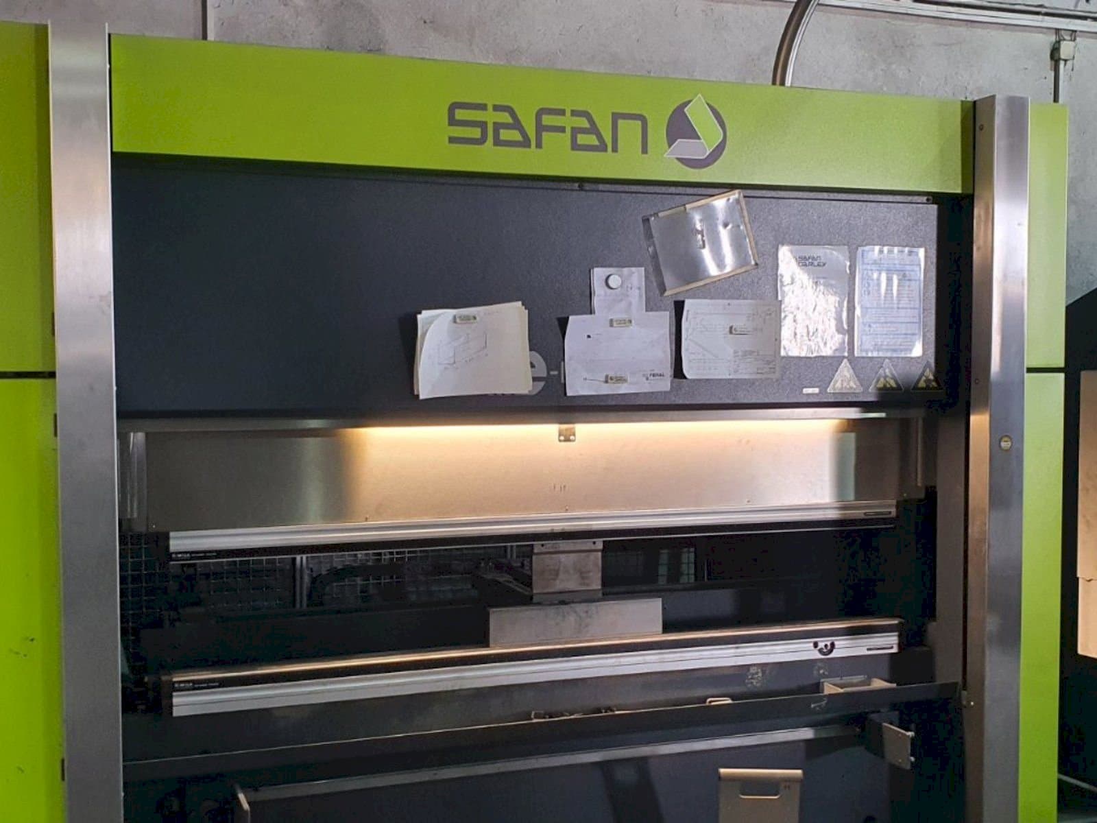 Vooraanzicht  van Safan E-brake 50-2050  machine
