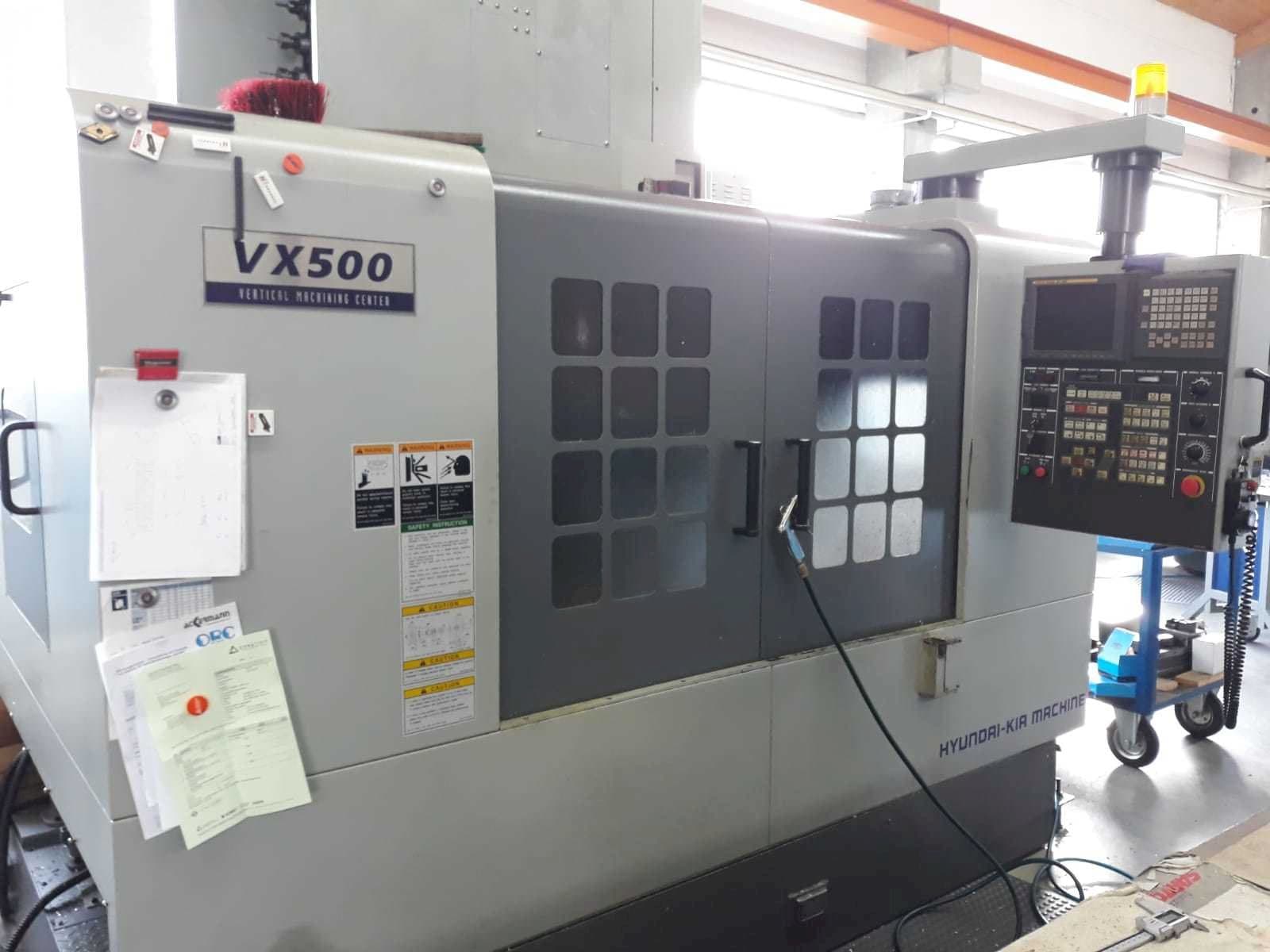 Vooraanzicht  van Hyundai Kia VX500  machine