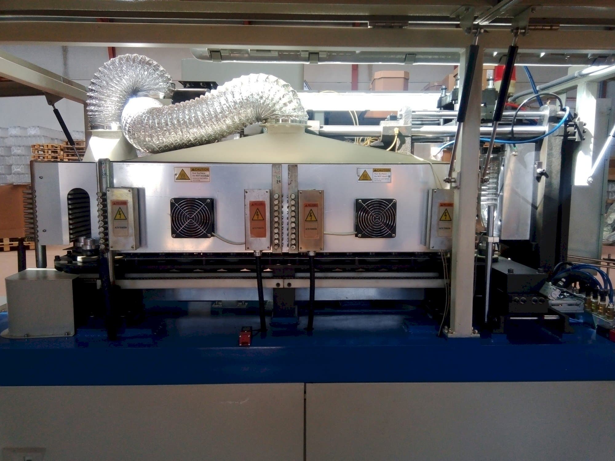 Vooraanzicht  van YANCED YS600  machine