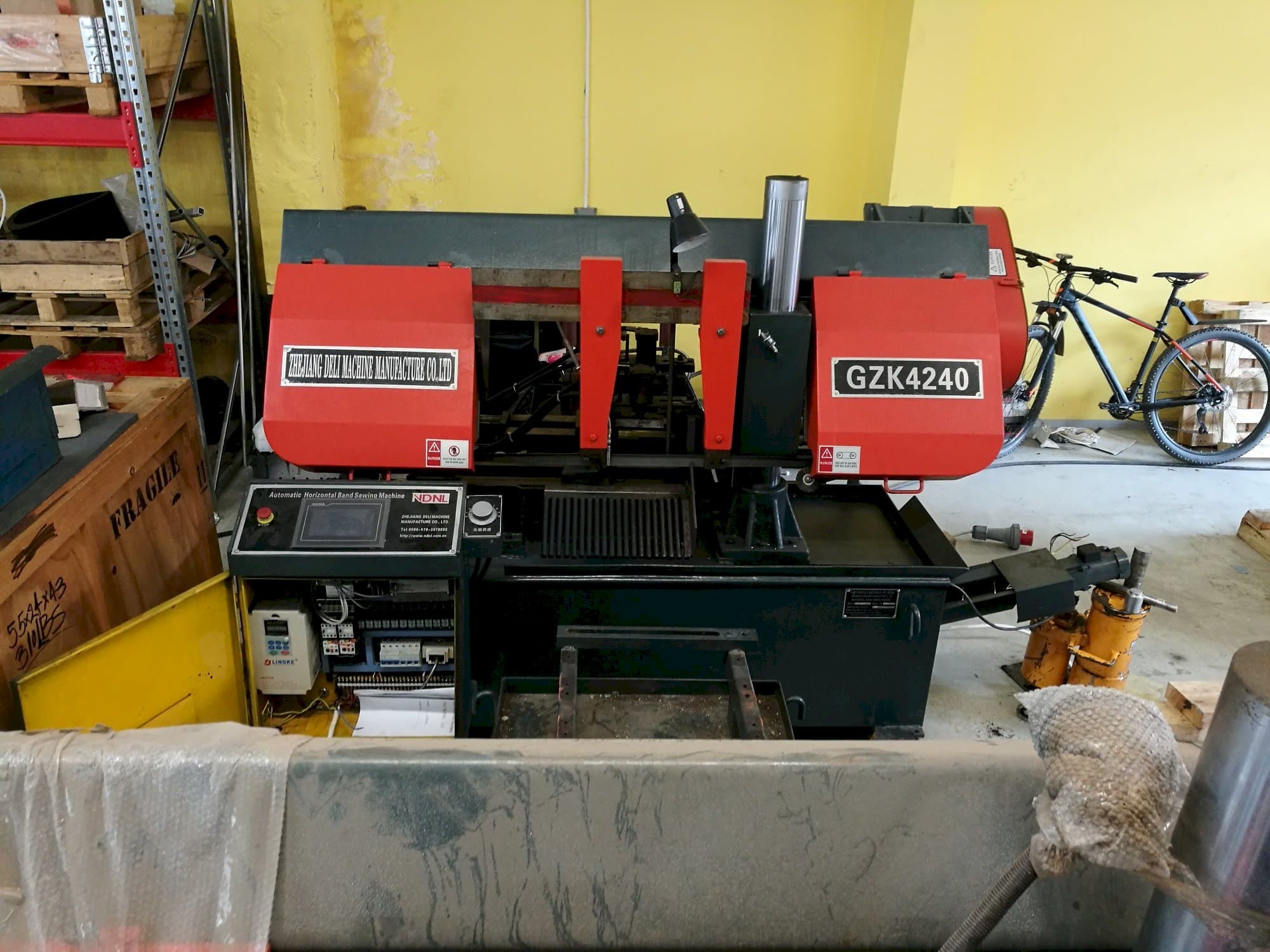 Vooraanzicht  van NDNL GZK4240  machine