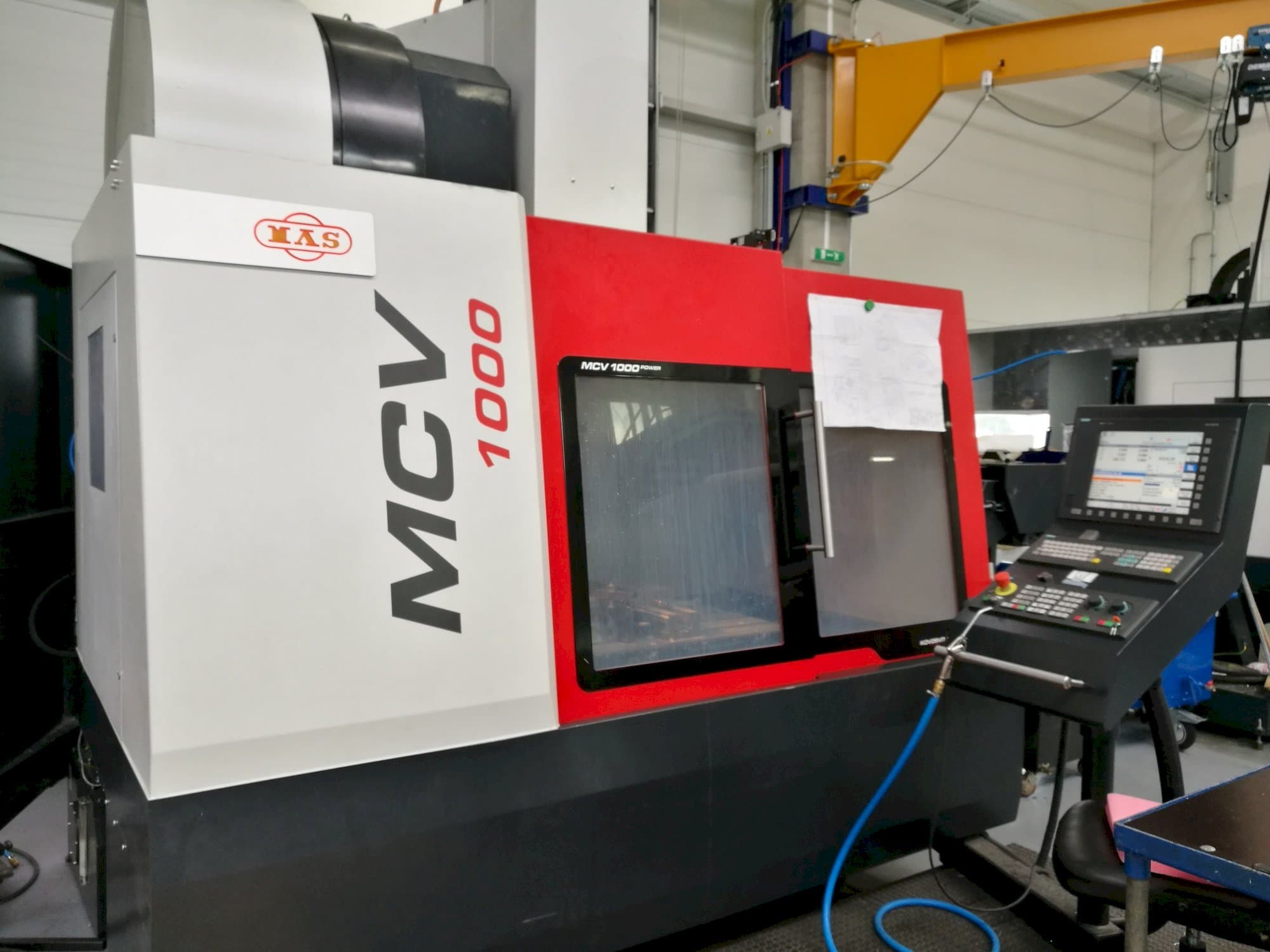 Vooraanzicht  van KOVOSVIT MAS MCV 1000 Power  machine