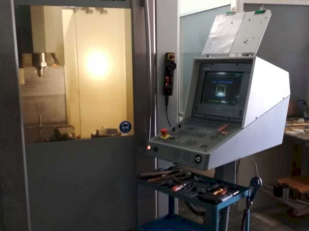 Vooraanzicht  van DECKEL MAHO DMC 63V  machine