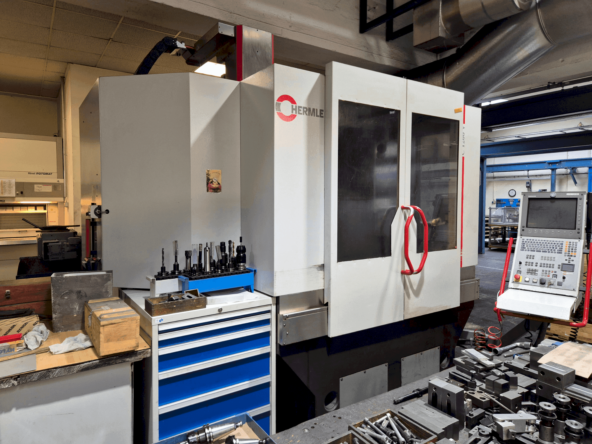 Vooraanzicht  van HERMLE C 1200 V  machine