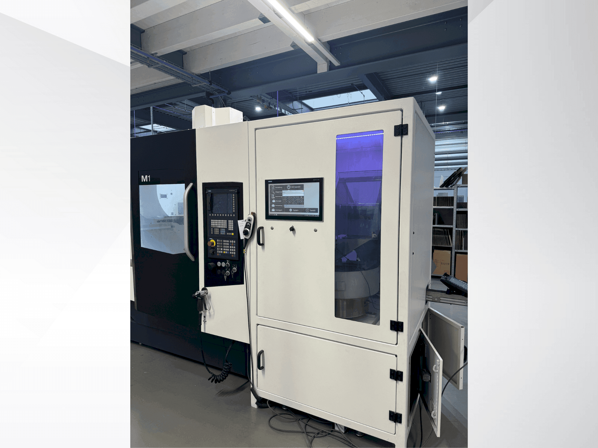 Vooraanzicht  van DMG M1  machine