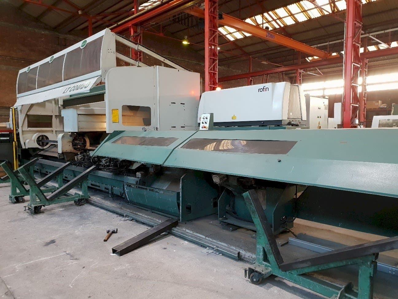Linkerzijdeaanzicht van BLM ADIGE-SYS LT COMBO machine
