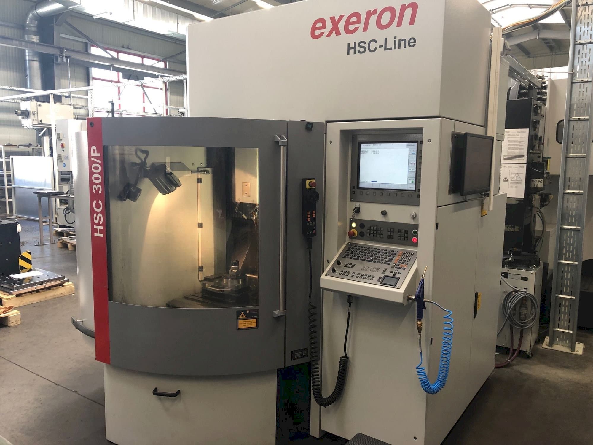 Vooraanzicht  van Exeron HSC 300/P  machine