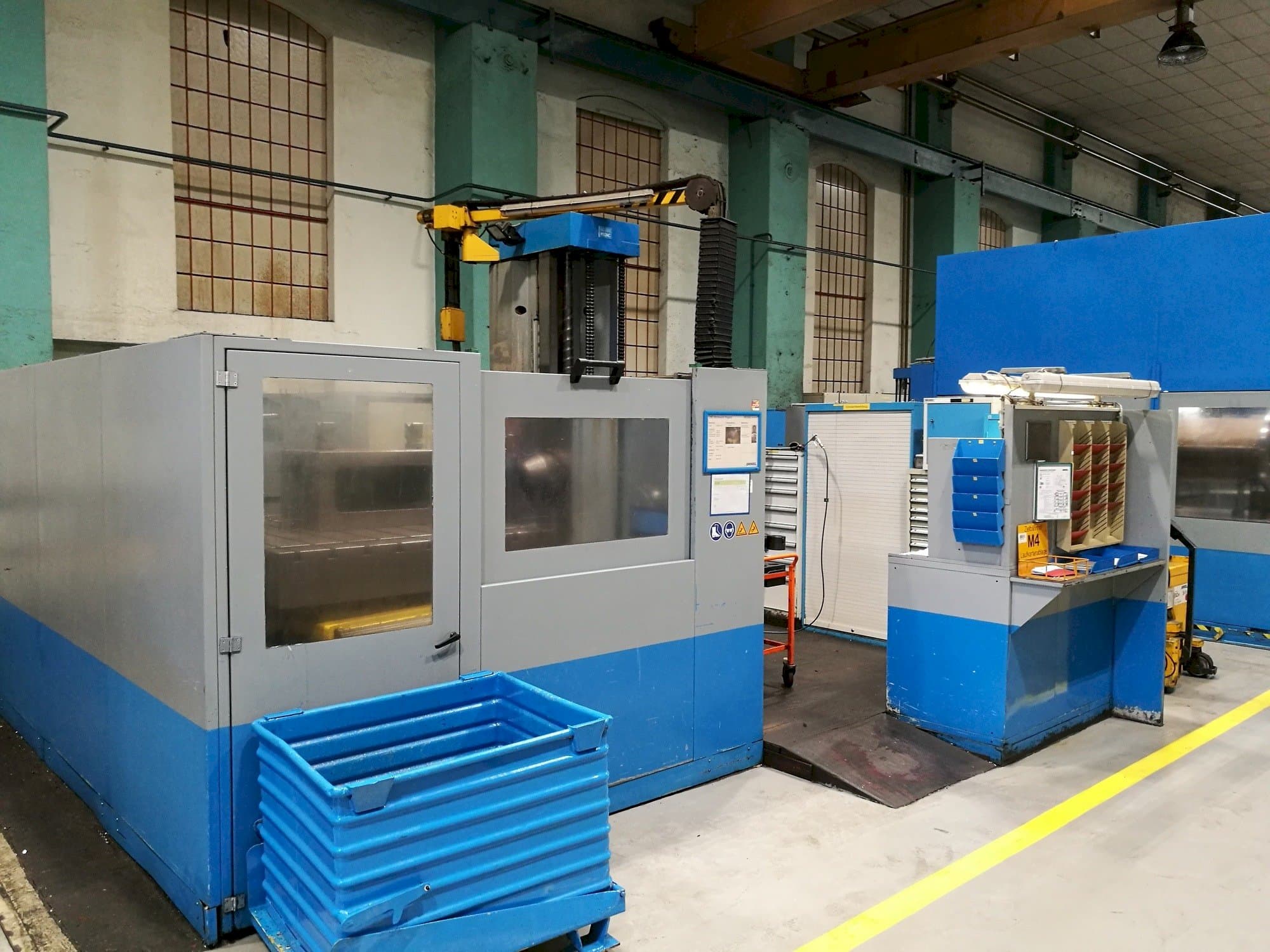 Links zicht  van PEGARD AF 130 S  machine