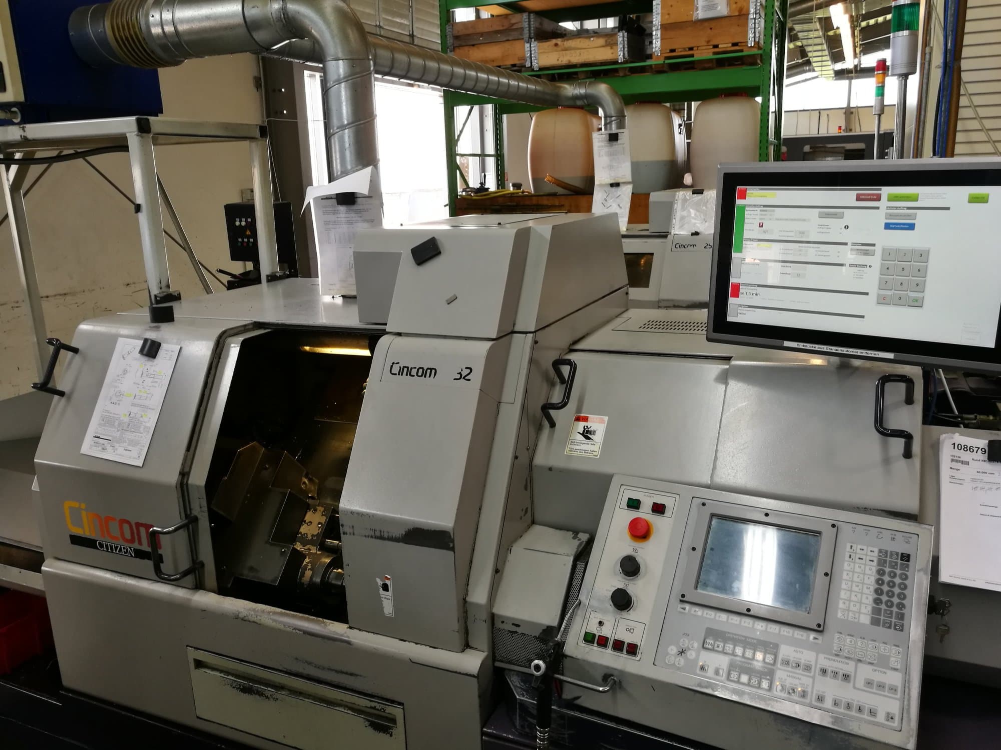 Vooraanzicht  van CITIZEN CINCOM L32 machine