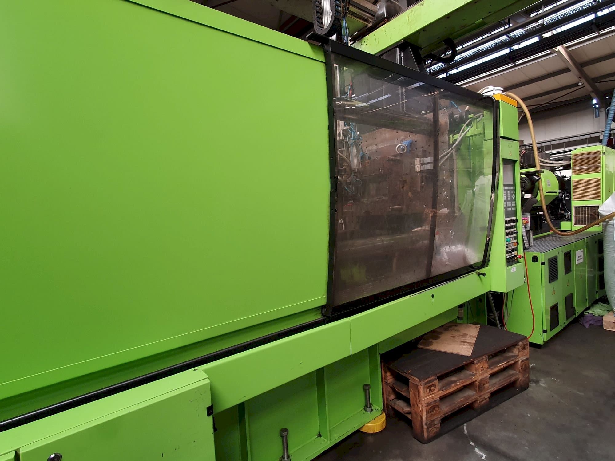 Vooraanzicht  van ENGEL ES 4550/550 KSL  machine