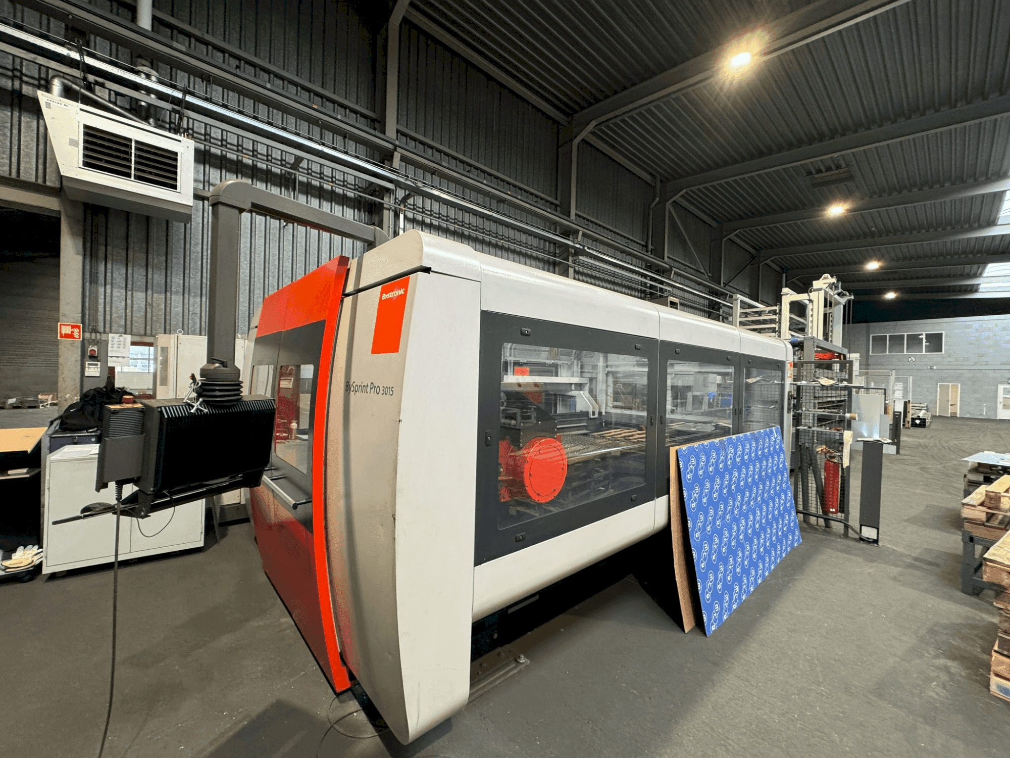 Vooraanzicht  van Bystronic BySprint Pro 3015  machine