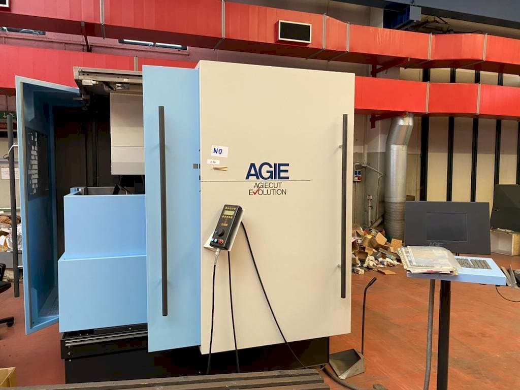 Vooraanzicht  van AGIE AGIEMATIC + AGIEPULS 60 HSF  machine