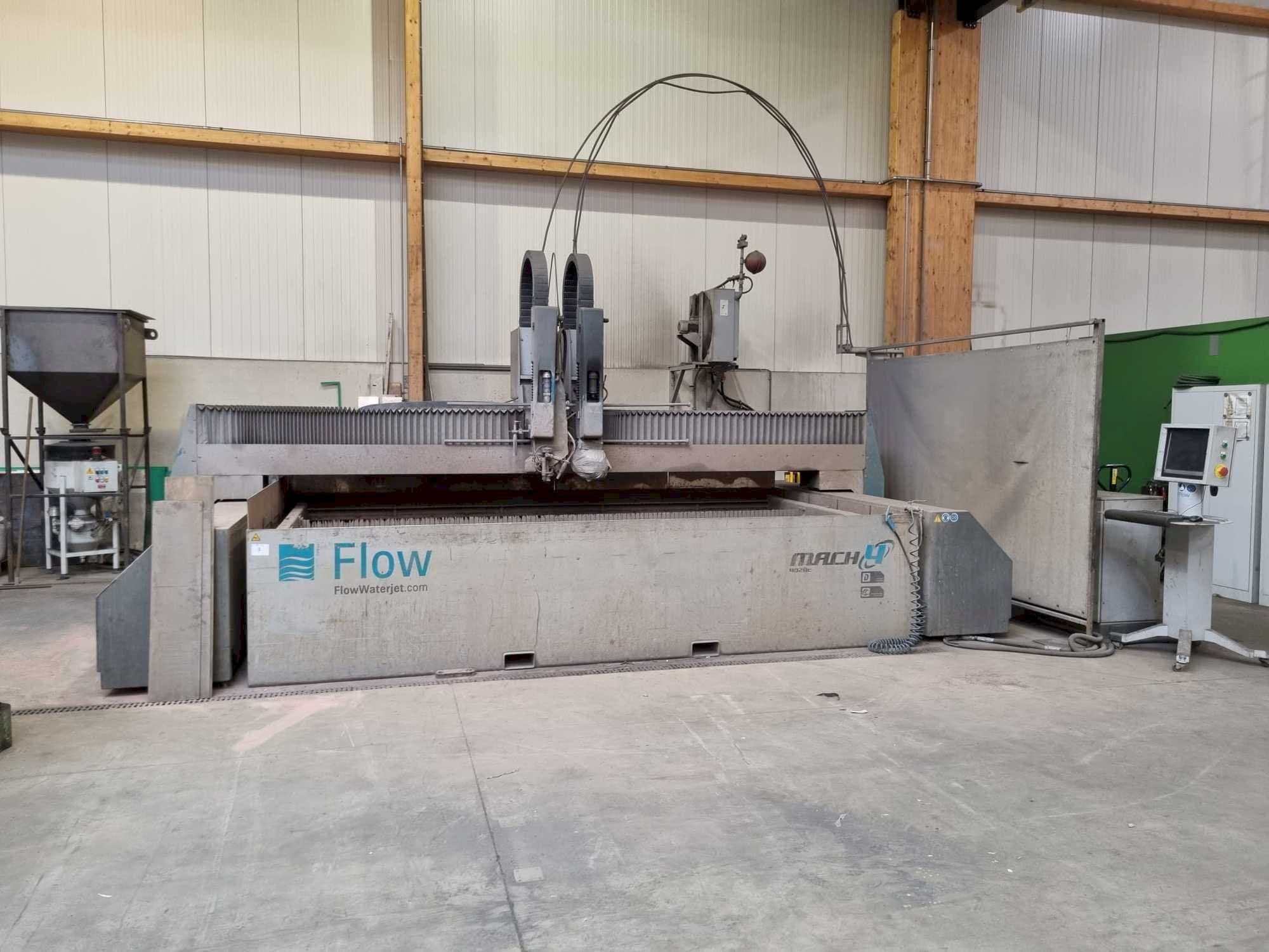 Vooraanzicht  van Flow WMC 2 4020 Mach 4  machine