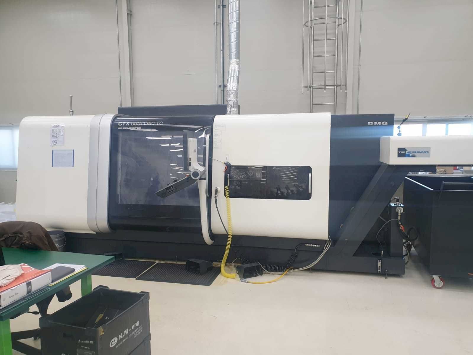 Vooraanzicht  van DMG MORI Gildemeister CTX Beta 1250 TC  machine