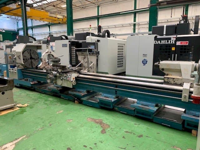 Vooraanzicht  van Poreba TPK 80x5000  machine