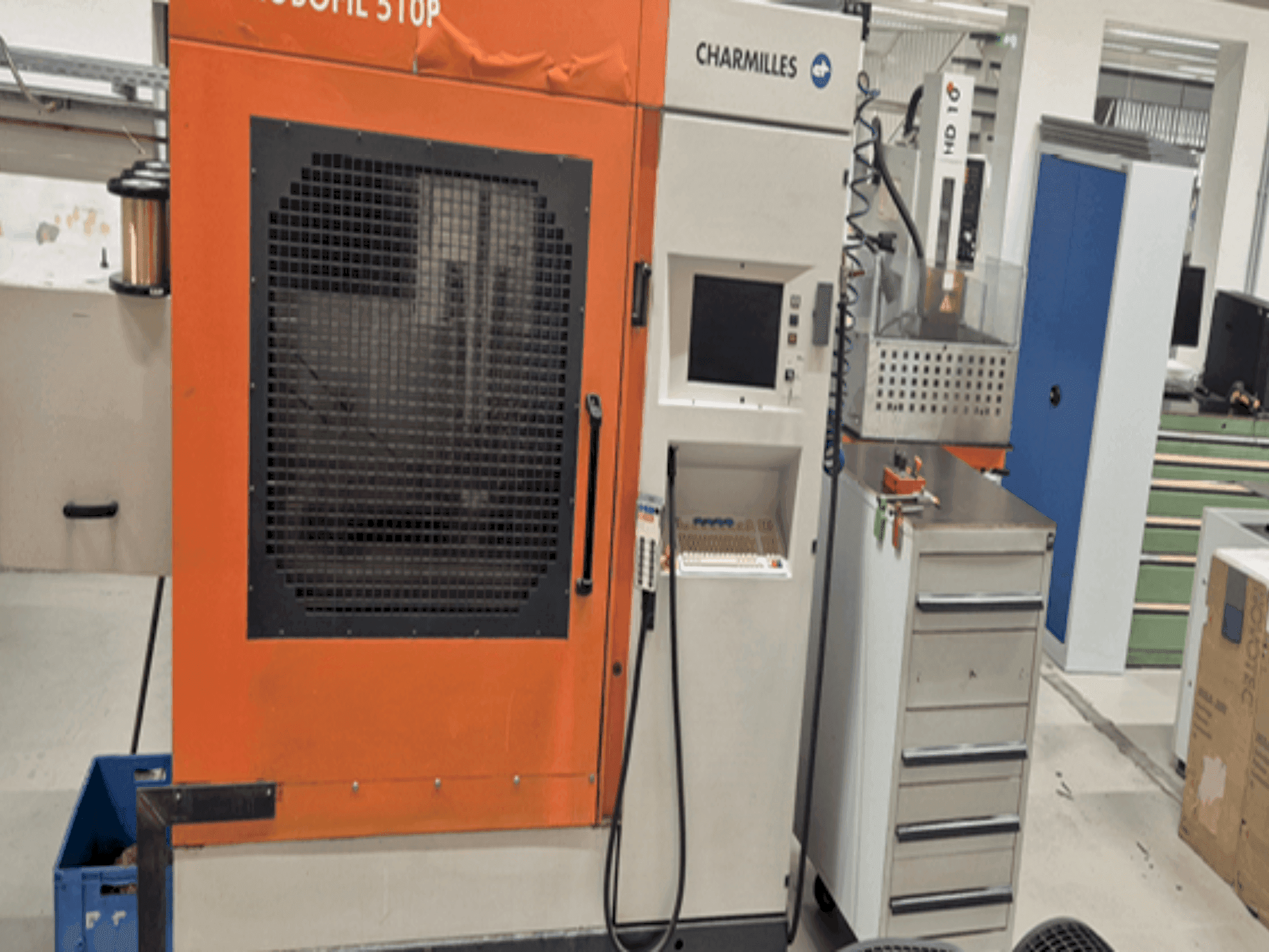 Vooraanzicht  van CHARMILLES Robofil 51  machine