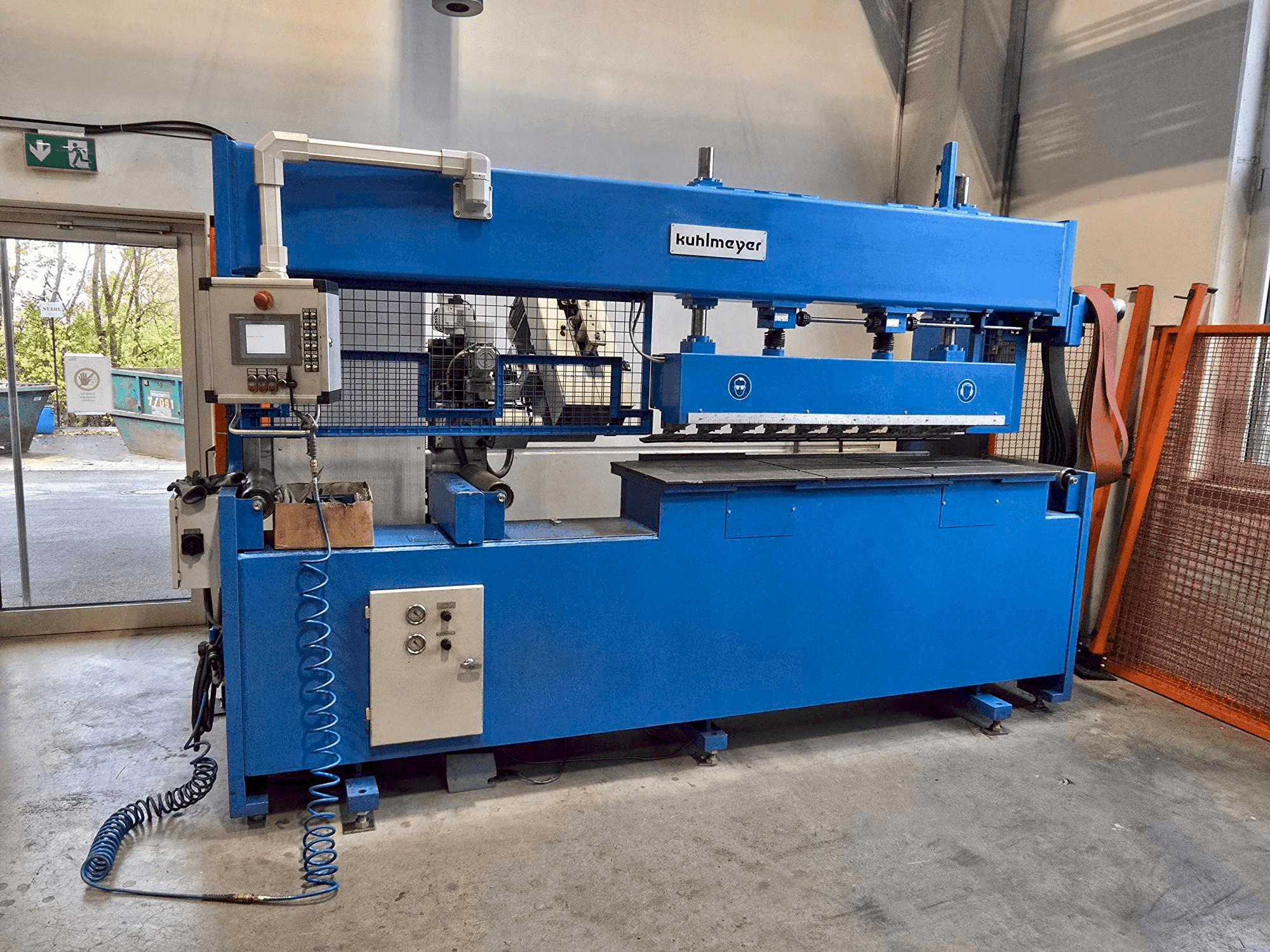 Vooraanzicht  van KUHLMEYER Fasen Fix 4.1-1500  machine