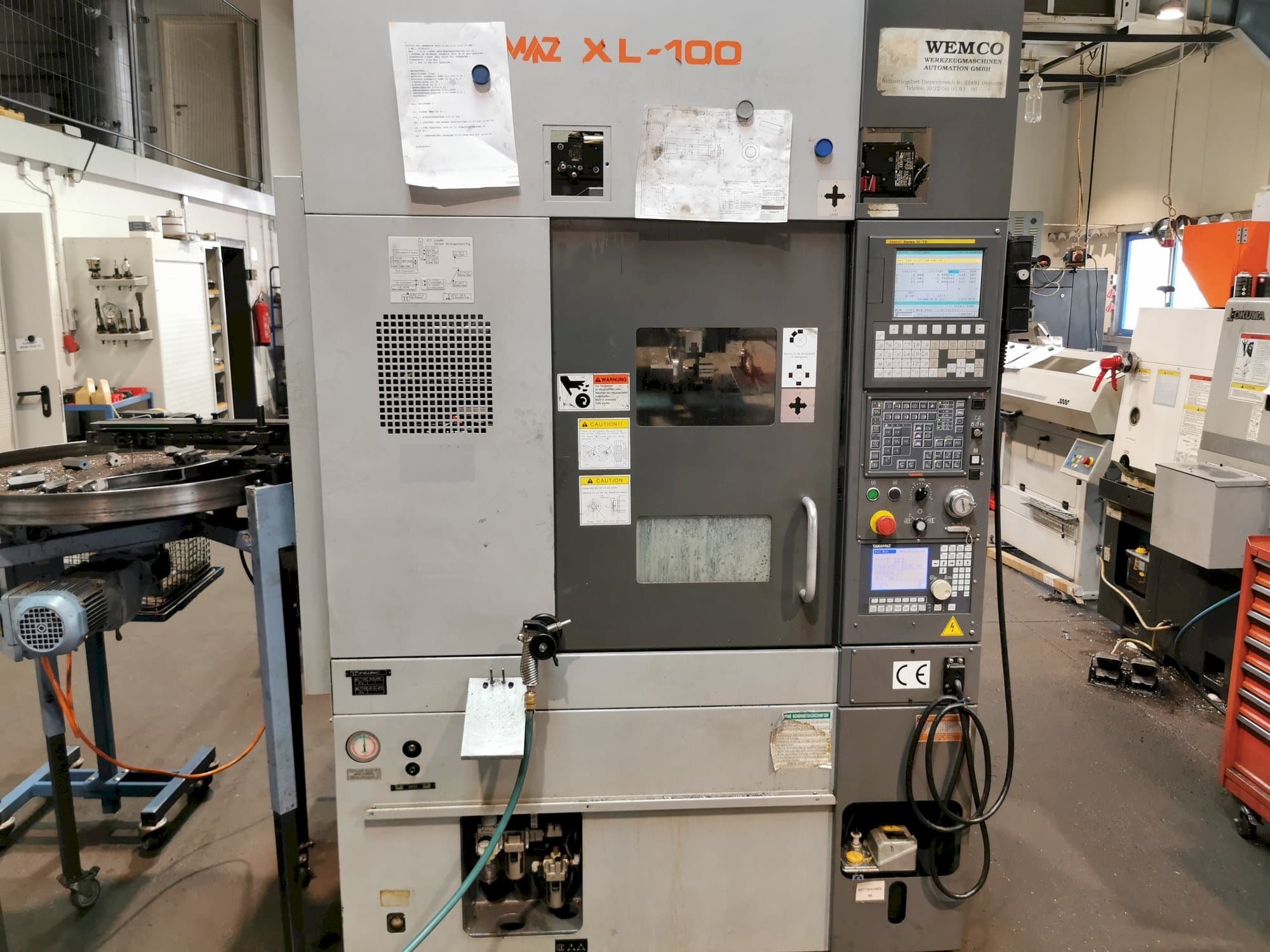 Vooraanzicht  van Takamaz XL100  machine