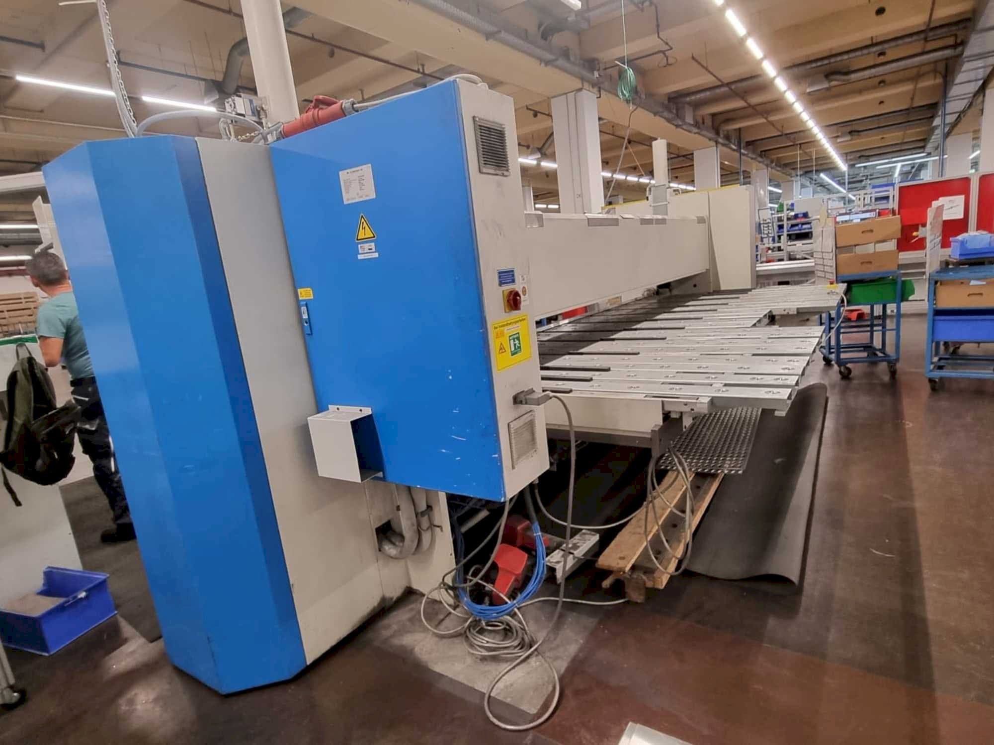 Linkerzijdeaanzicht  van SCHRODER-FASTI FP40-40/03  machine